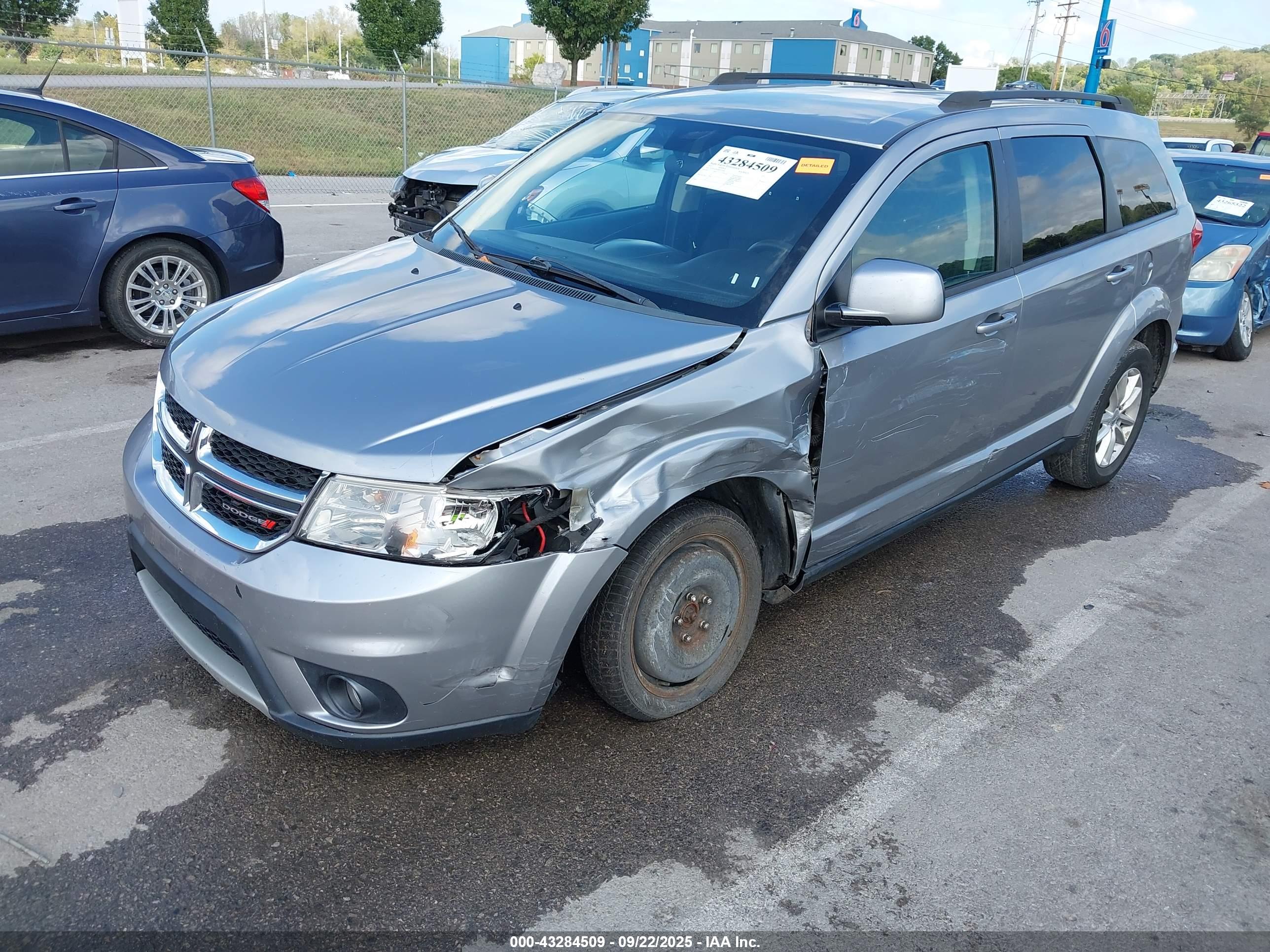 DODGE JOURNEY image 2