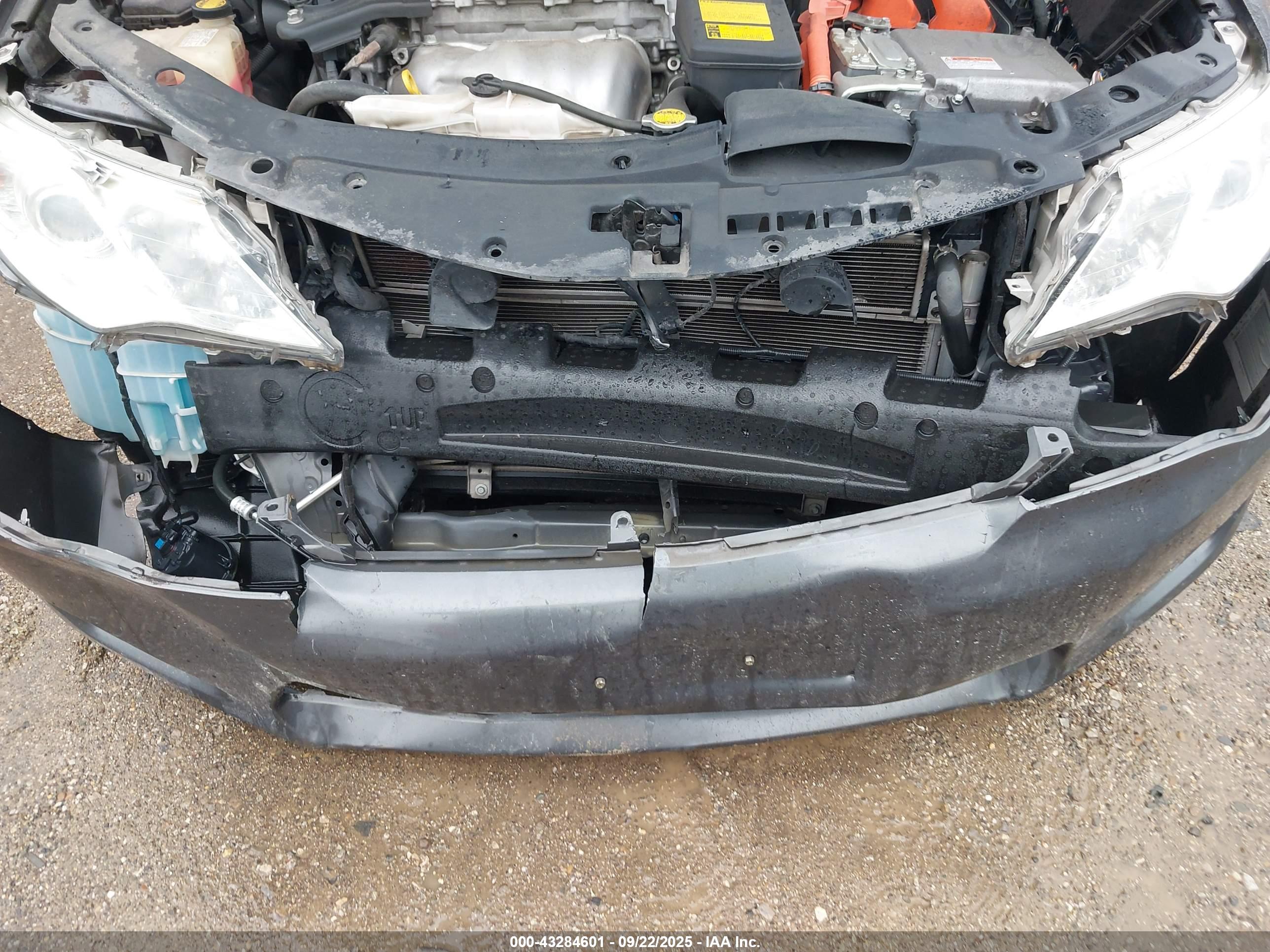 TOYOTA CAMRY image 6