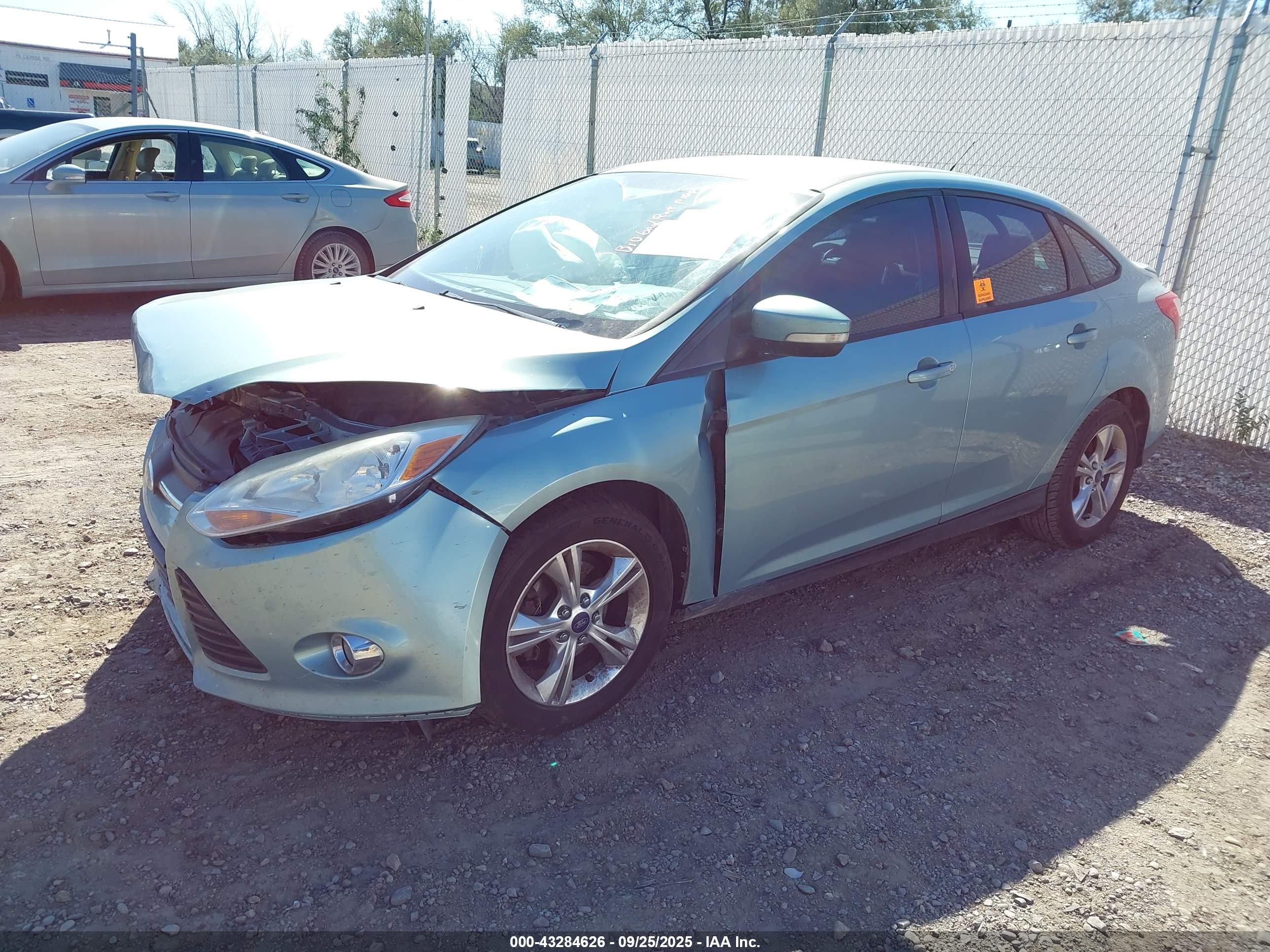 FORD FOCUS image 2