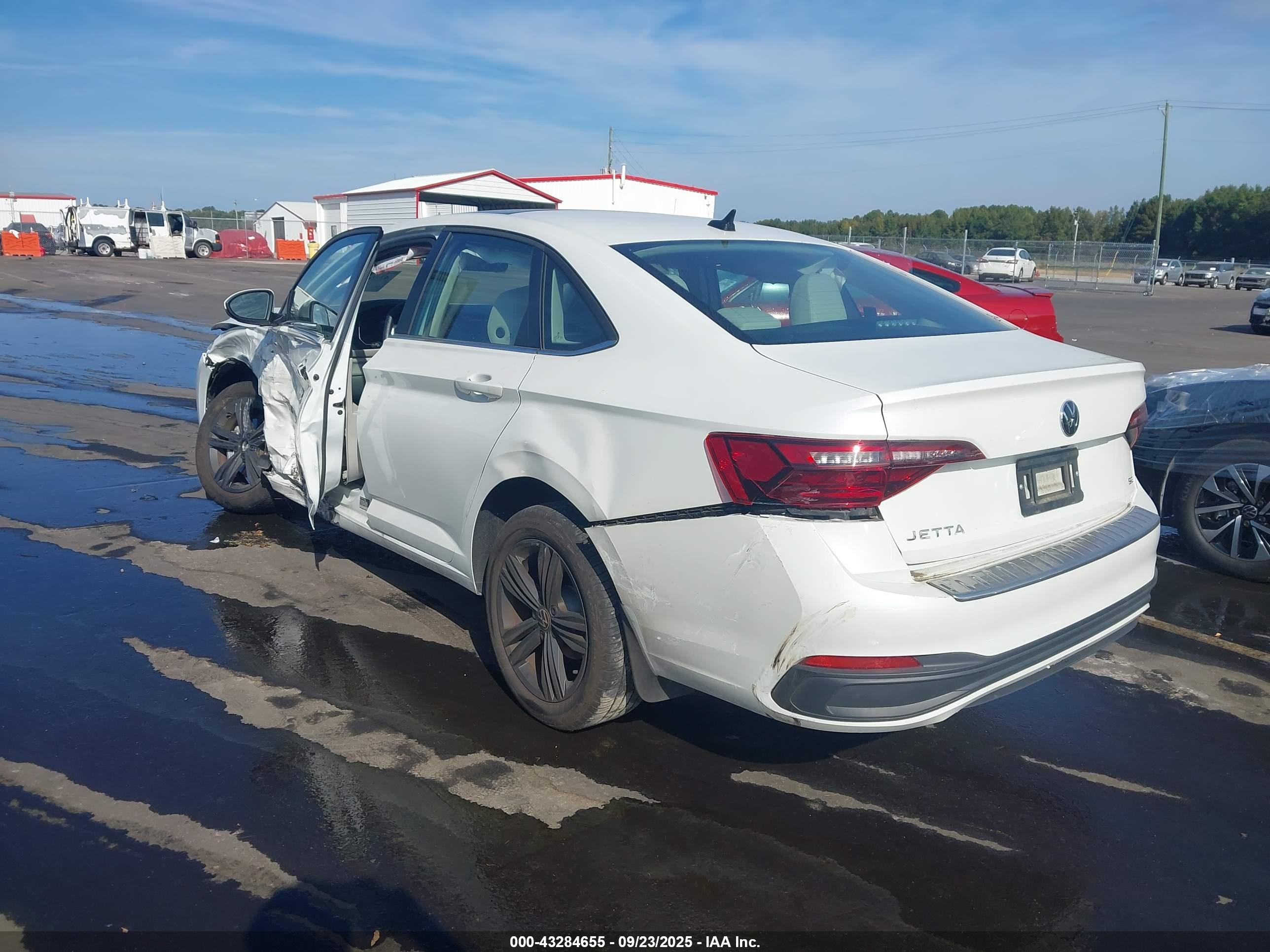 VOLKSWAGEN JETTA image 3