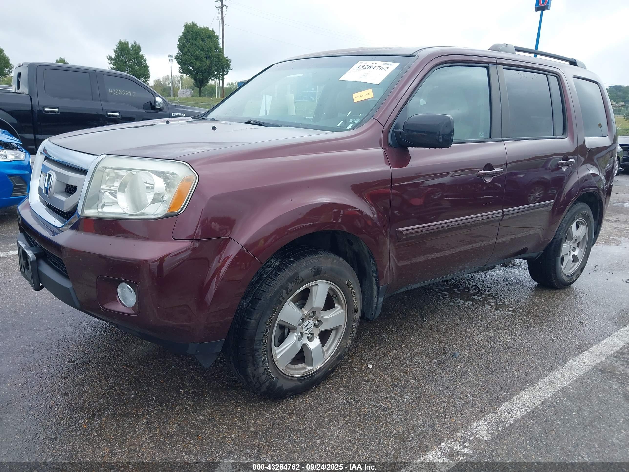 HONDA PILOT image 2