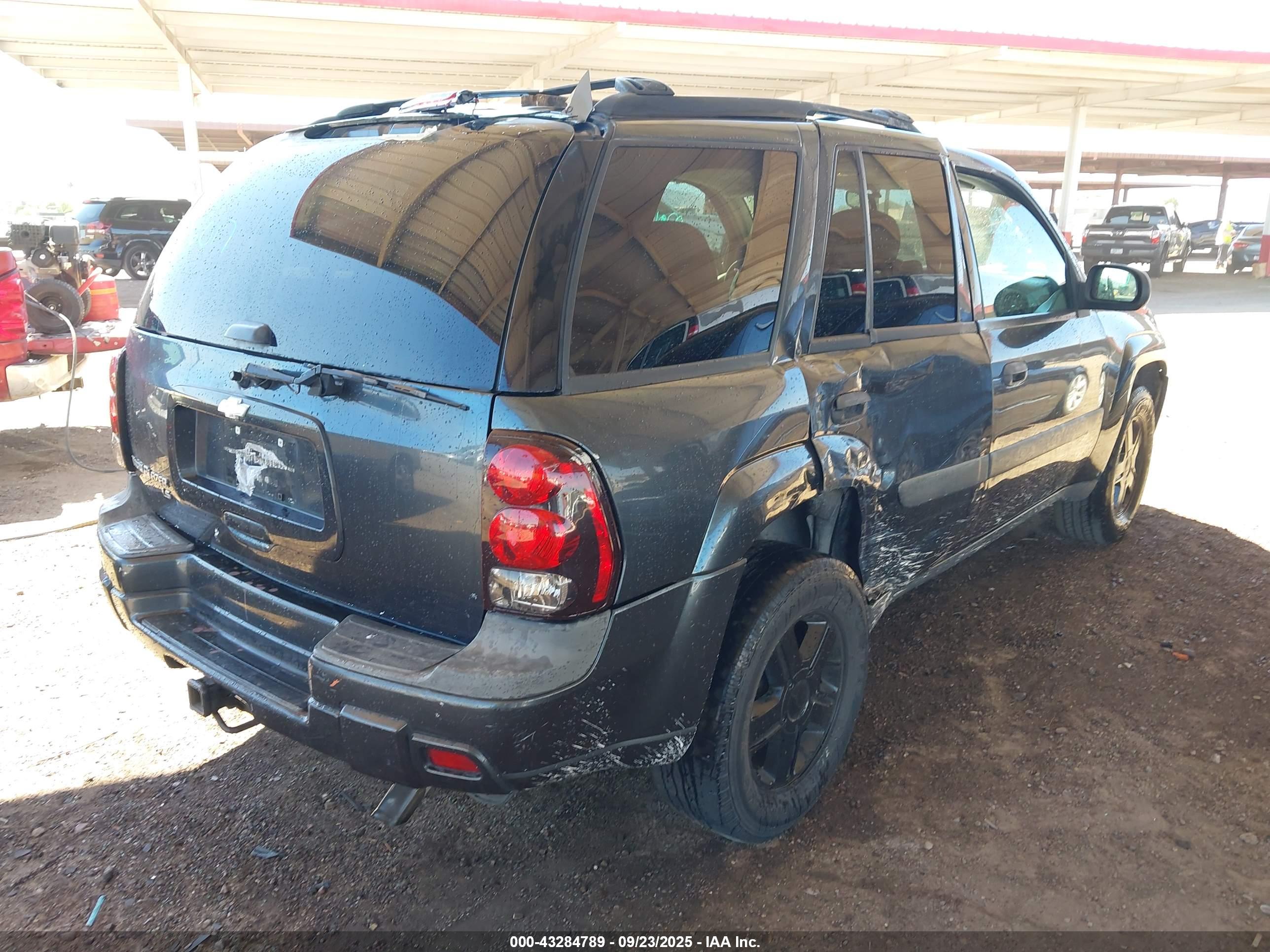 CHEVROLET TRAILBLAZER image 4