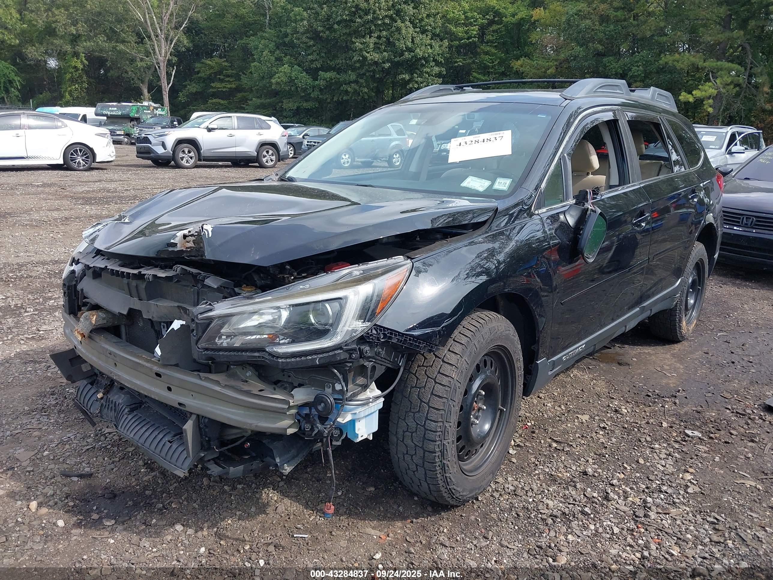 SUBARU OUTBACK image 2