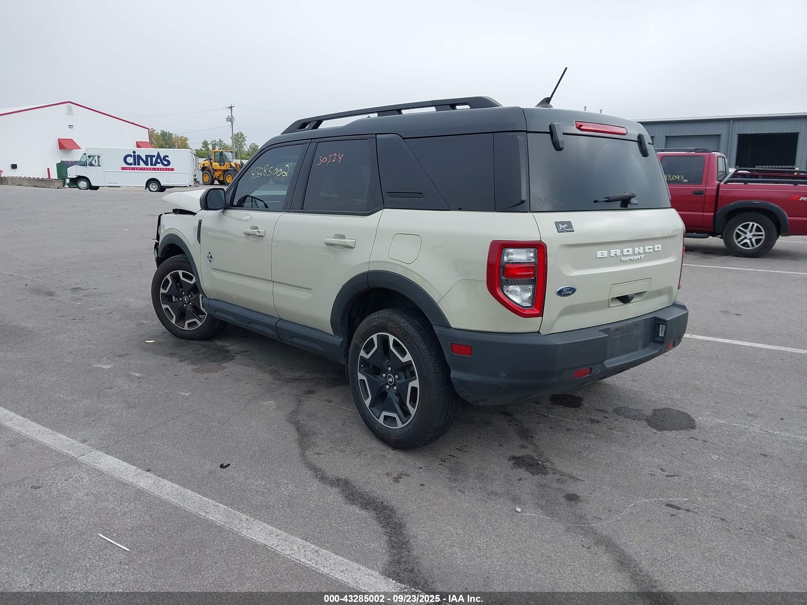 FORD BRONCO image 3