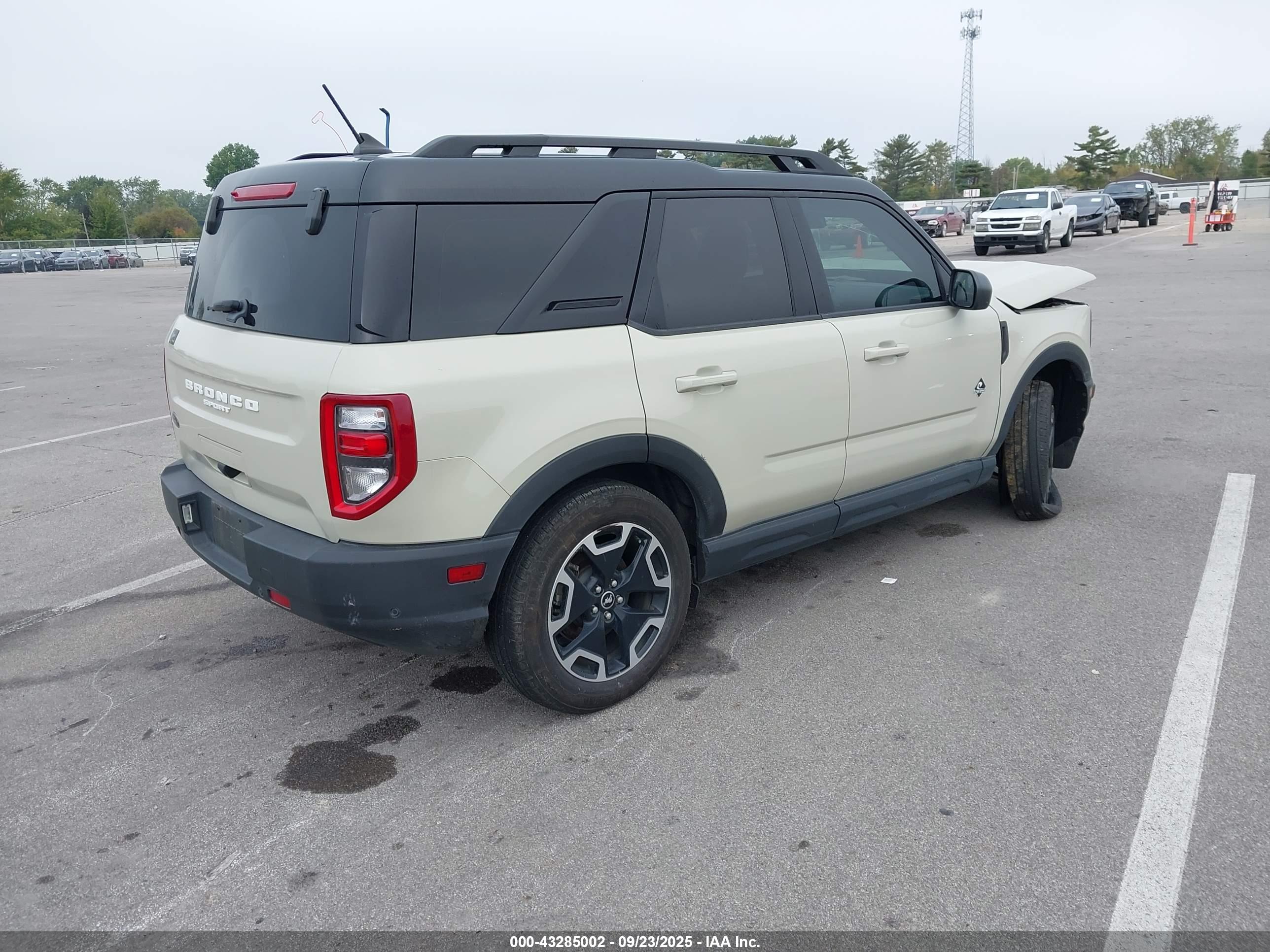 FORD BRONCO image 4