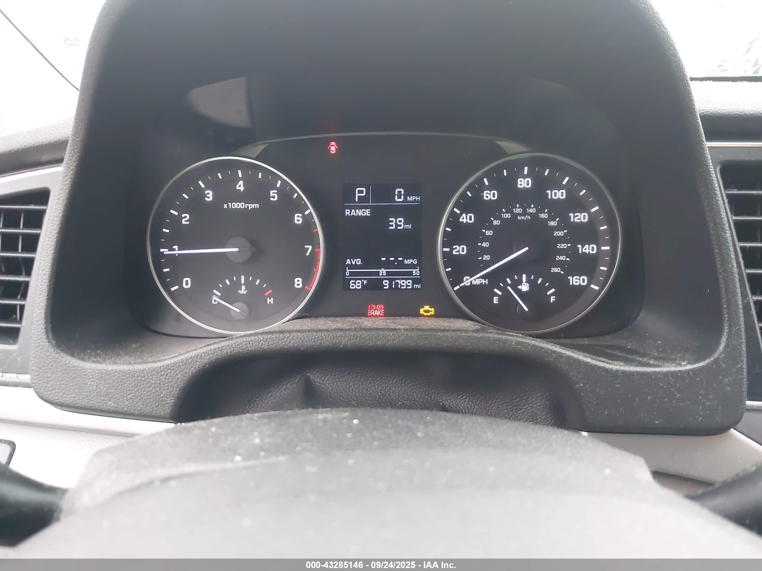 HYUNDAI ELANTRA image 7