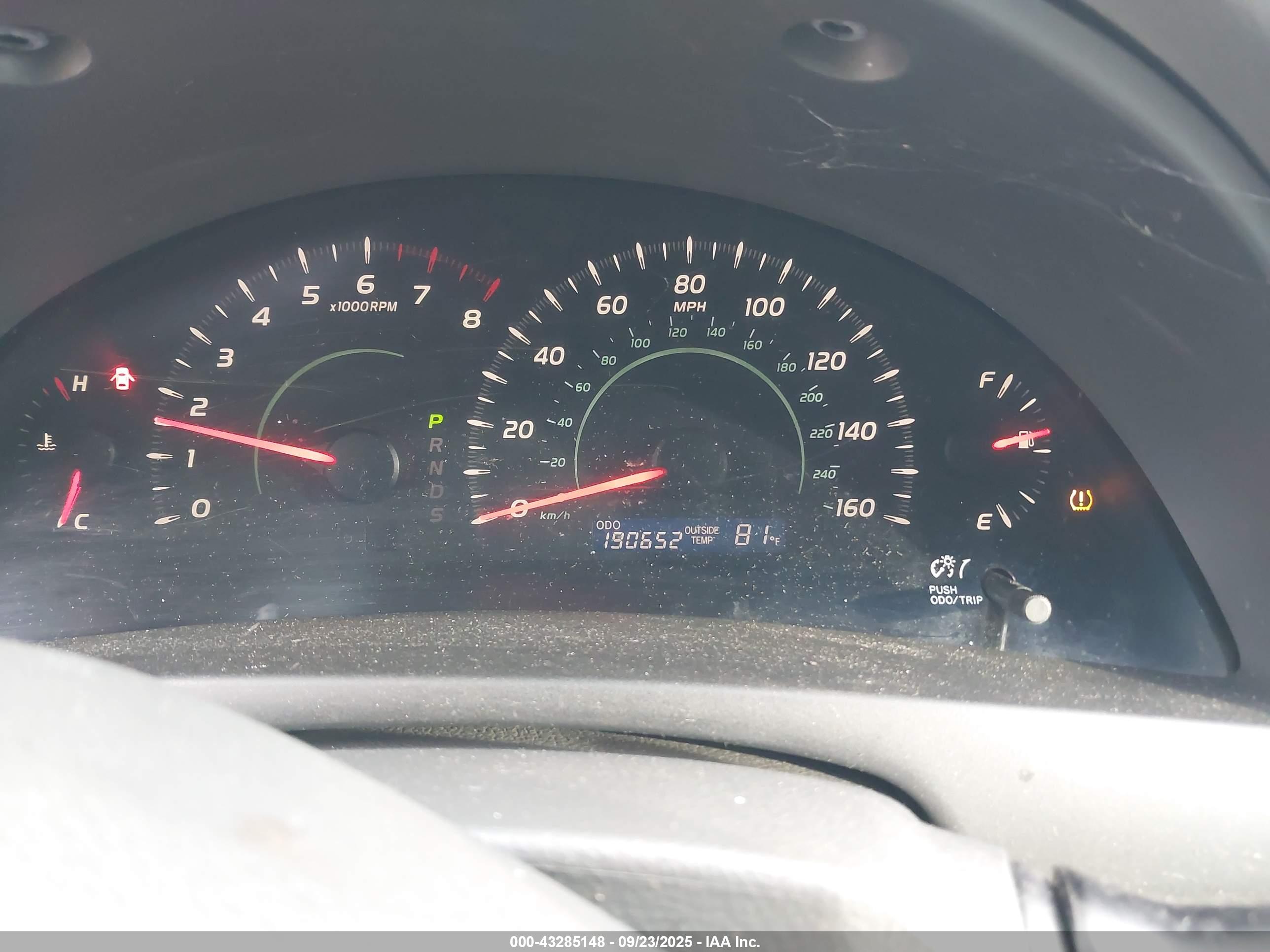 TOYOTA CAMRY image 7