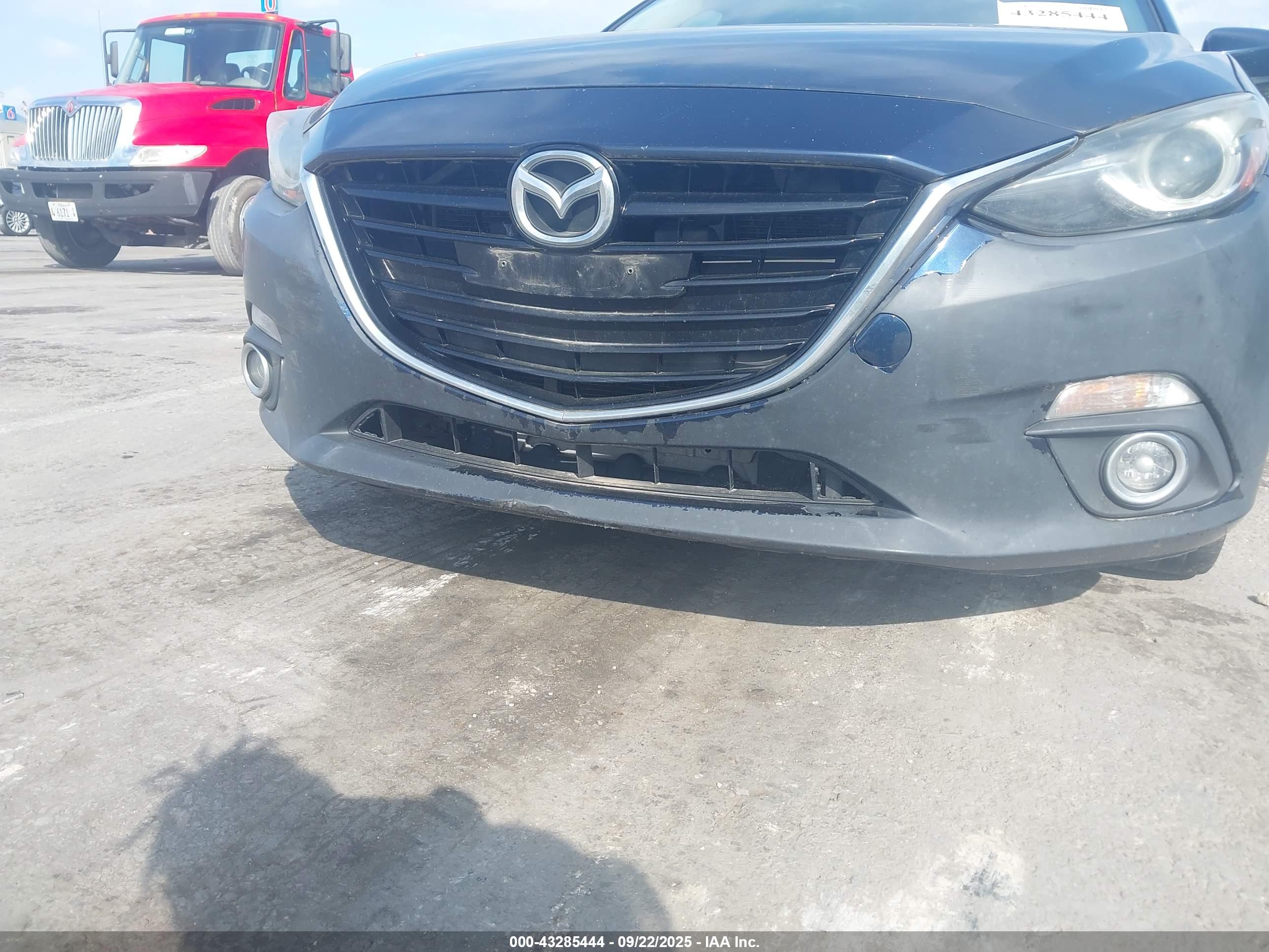 MAZDA MAZDA3 image 6