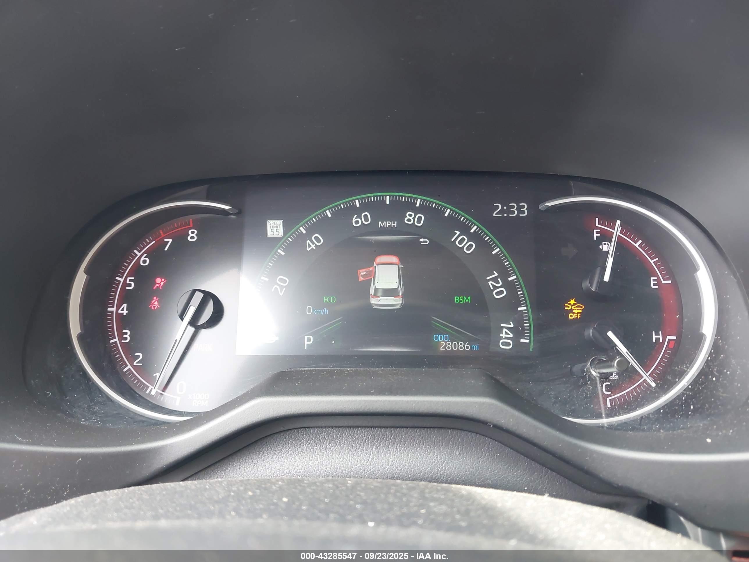 TOYOTA RAV4 image 7