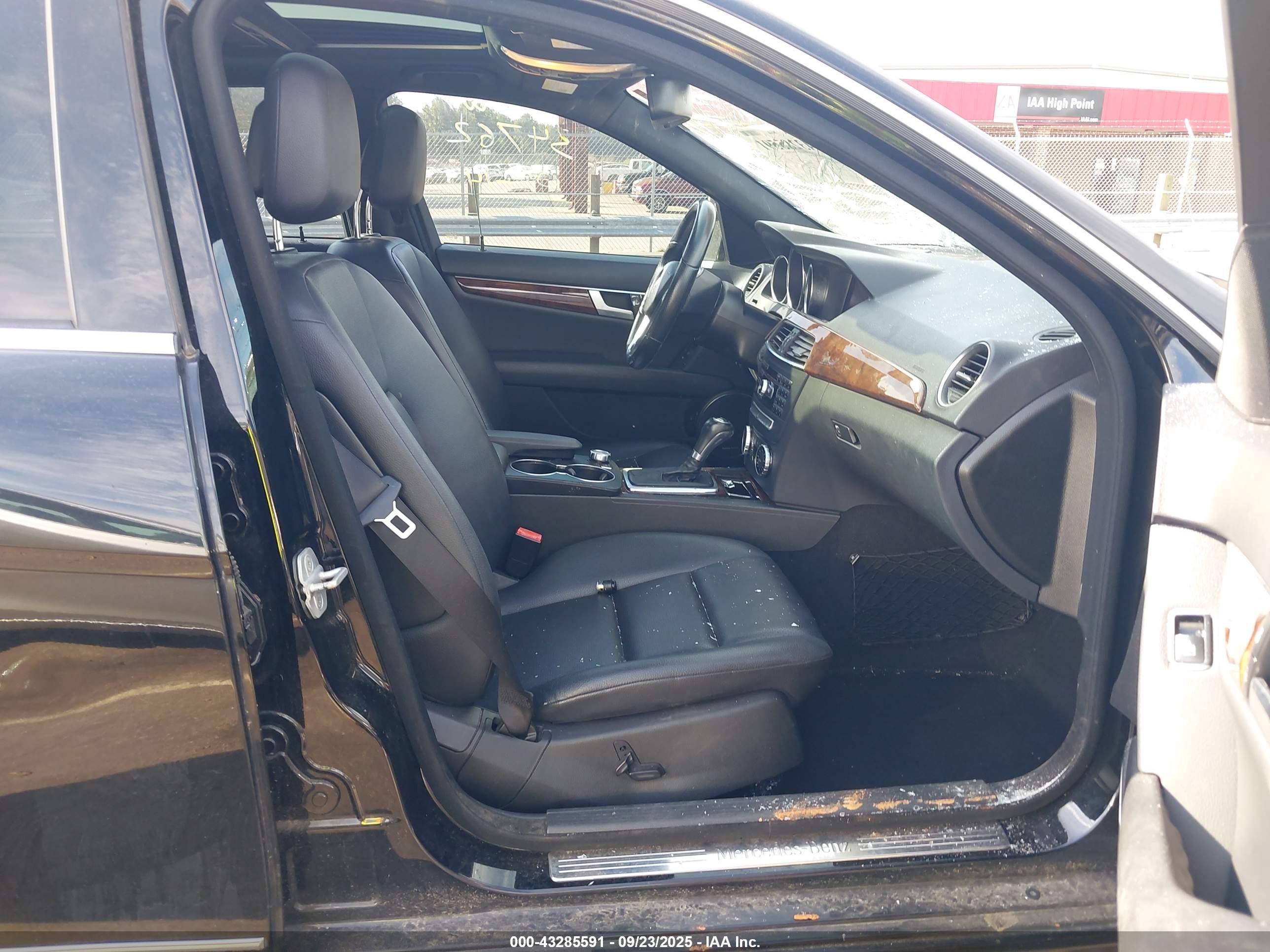 MERCEDES-BENZ C image 5