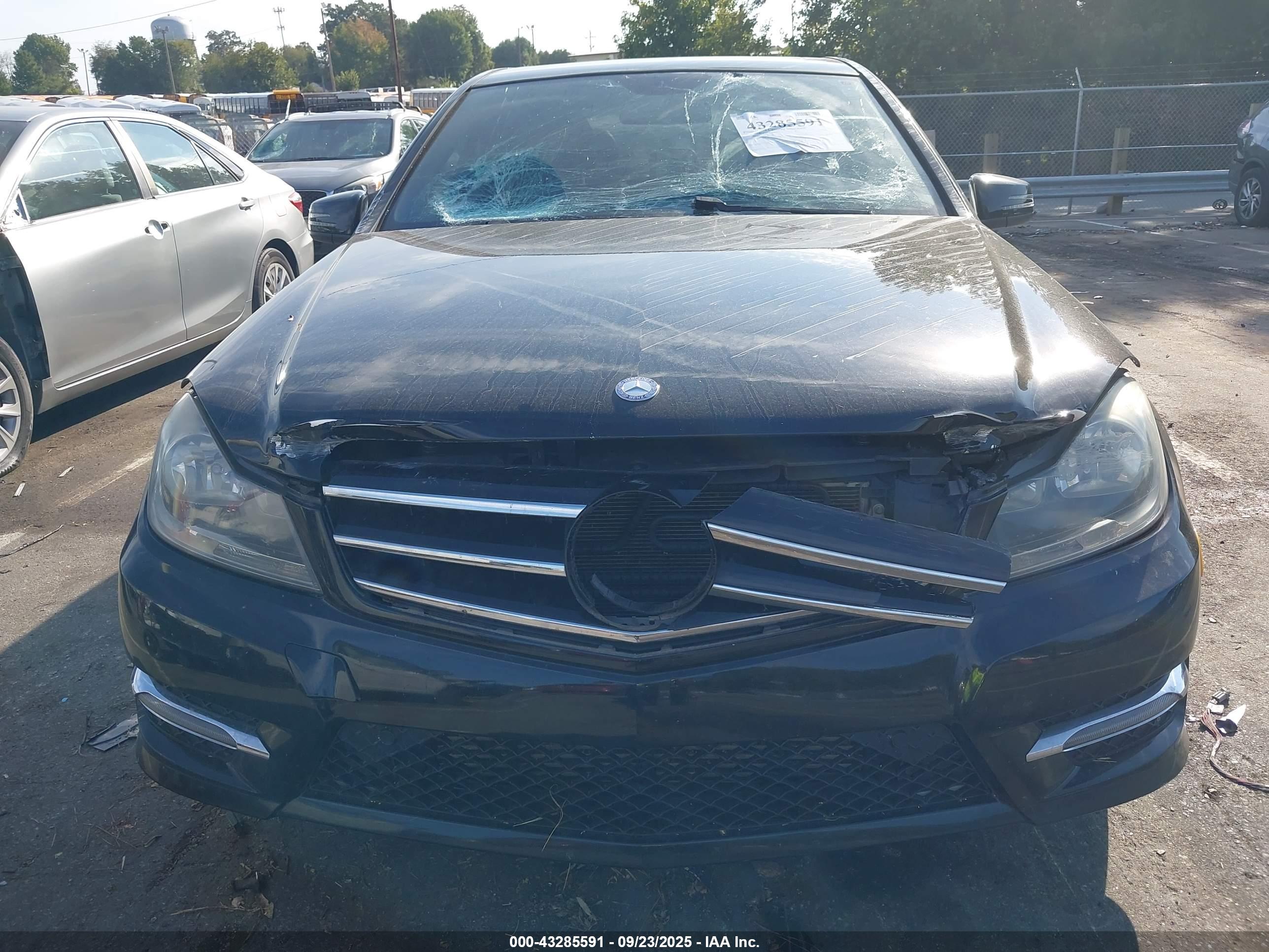 MERCEDES-BENZ C image 6