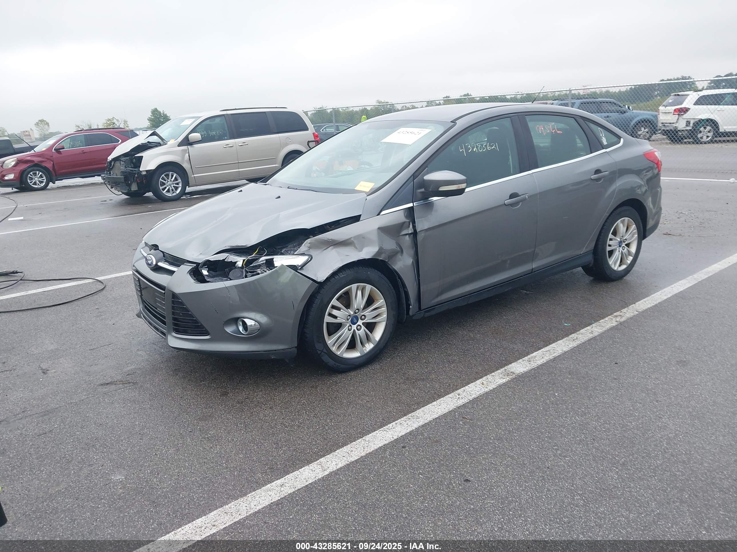 FORD FOCUS image 2