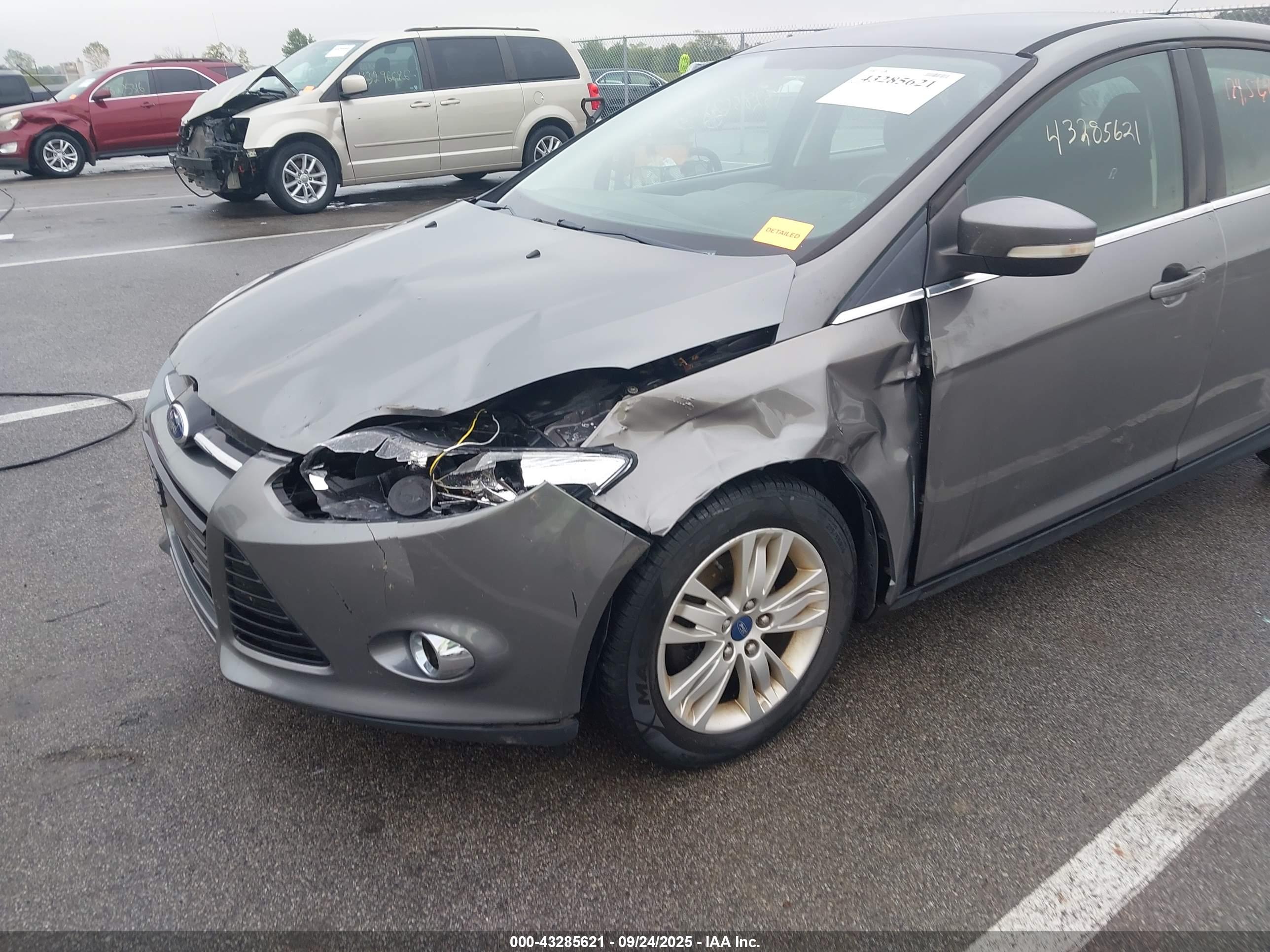 FORD FOCUS image 6