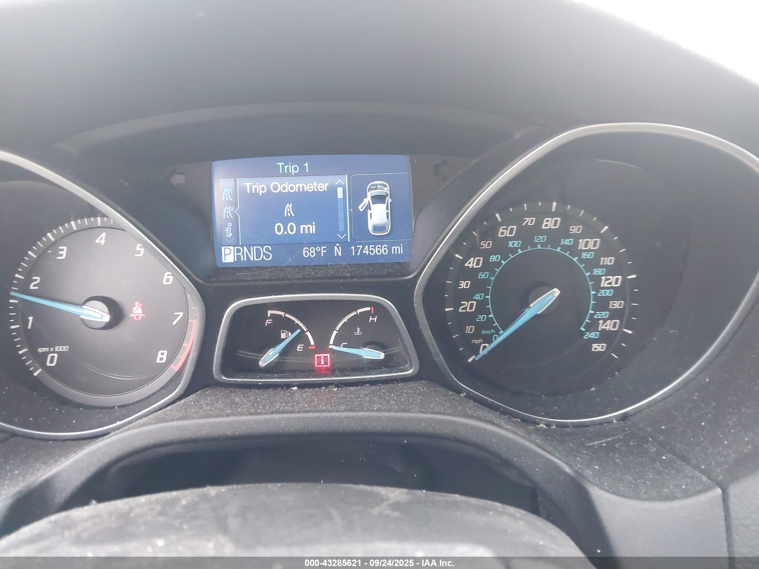 FORD FOCUS image 7