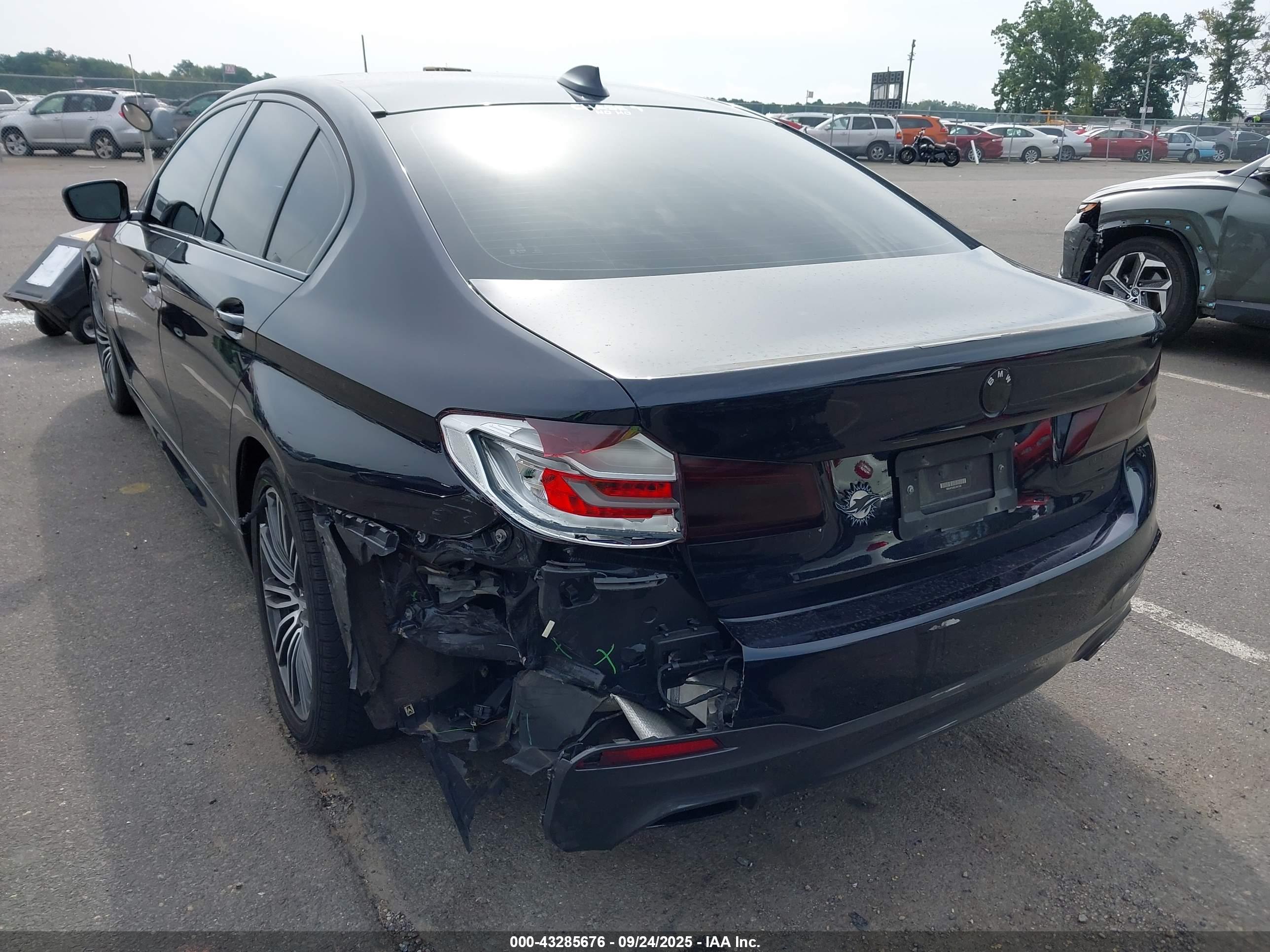 BMW 530I image 6