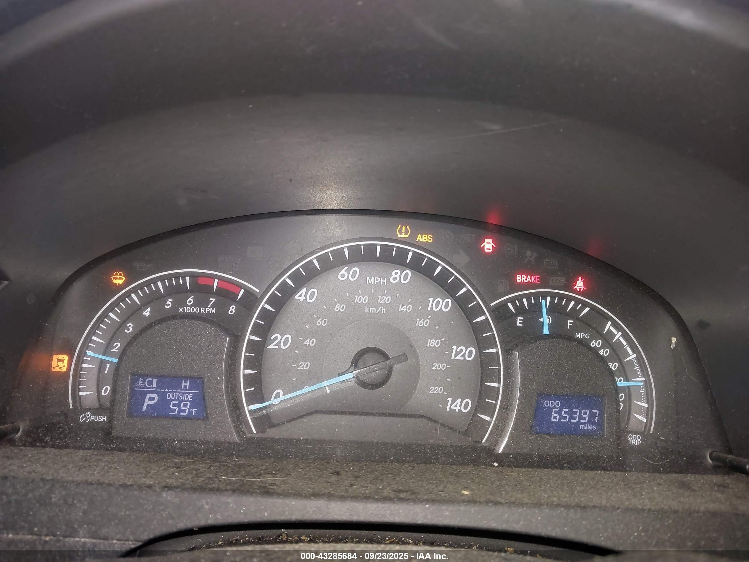 TOYOTA CAMRY image 7