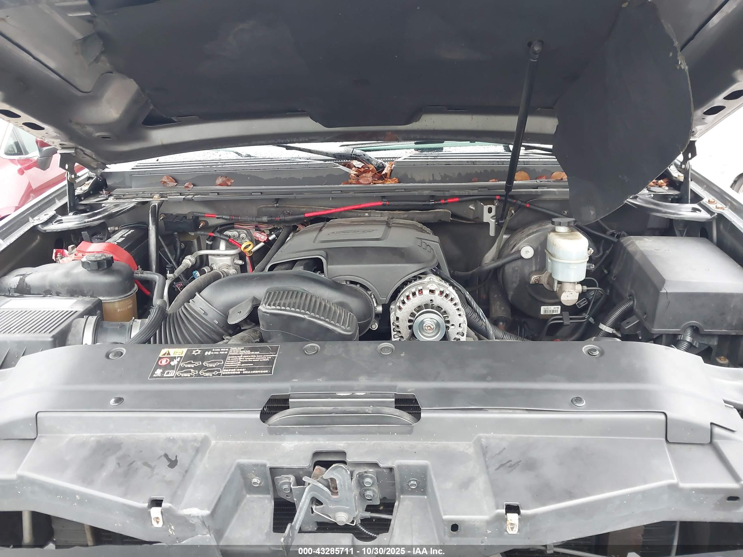 CHEVROLET TAHOE image 10