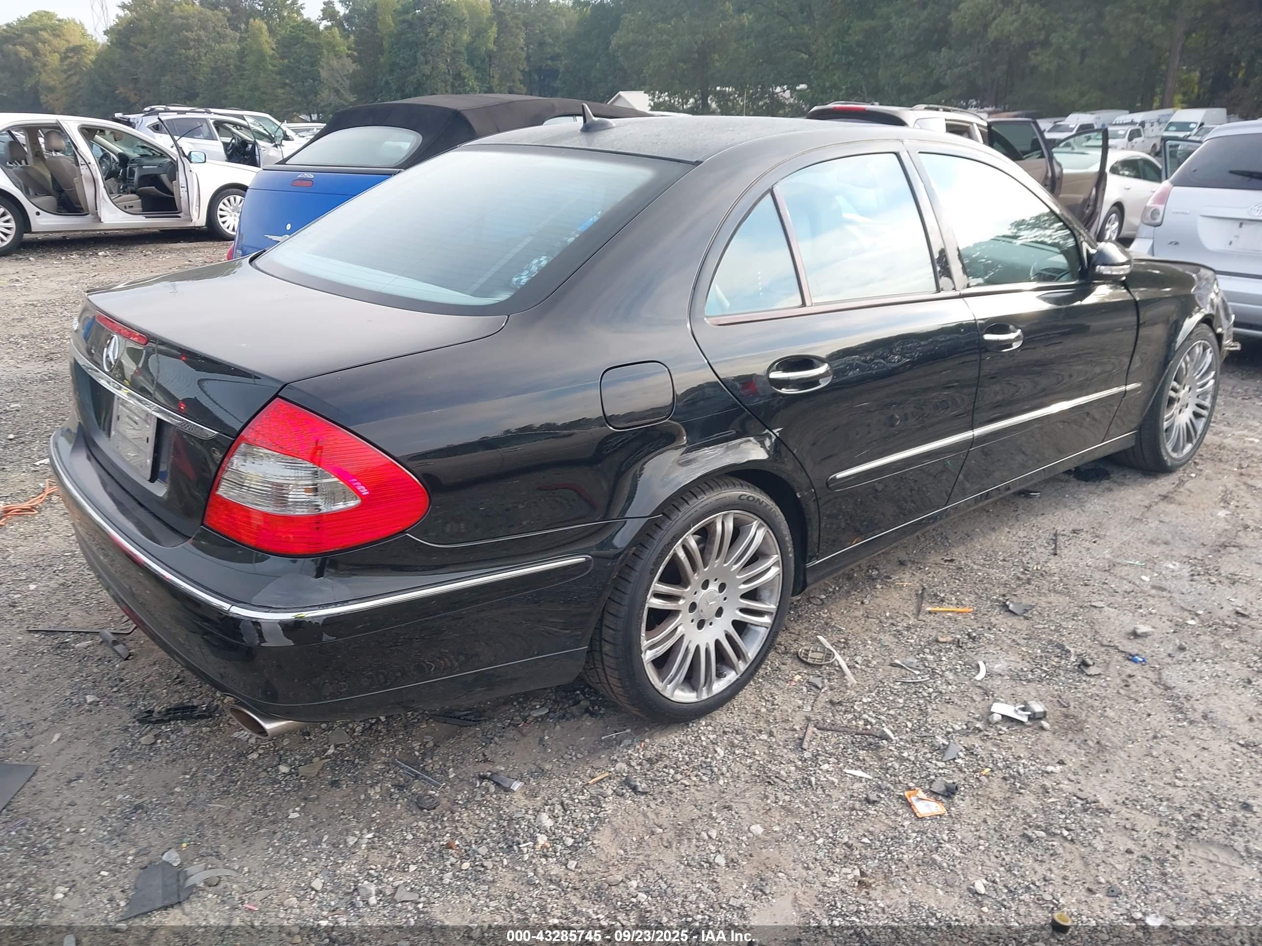 MERCEDES-BENZ E image 4