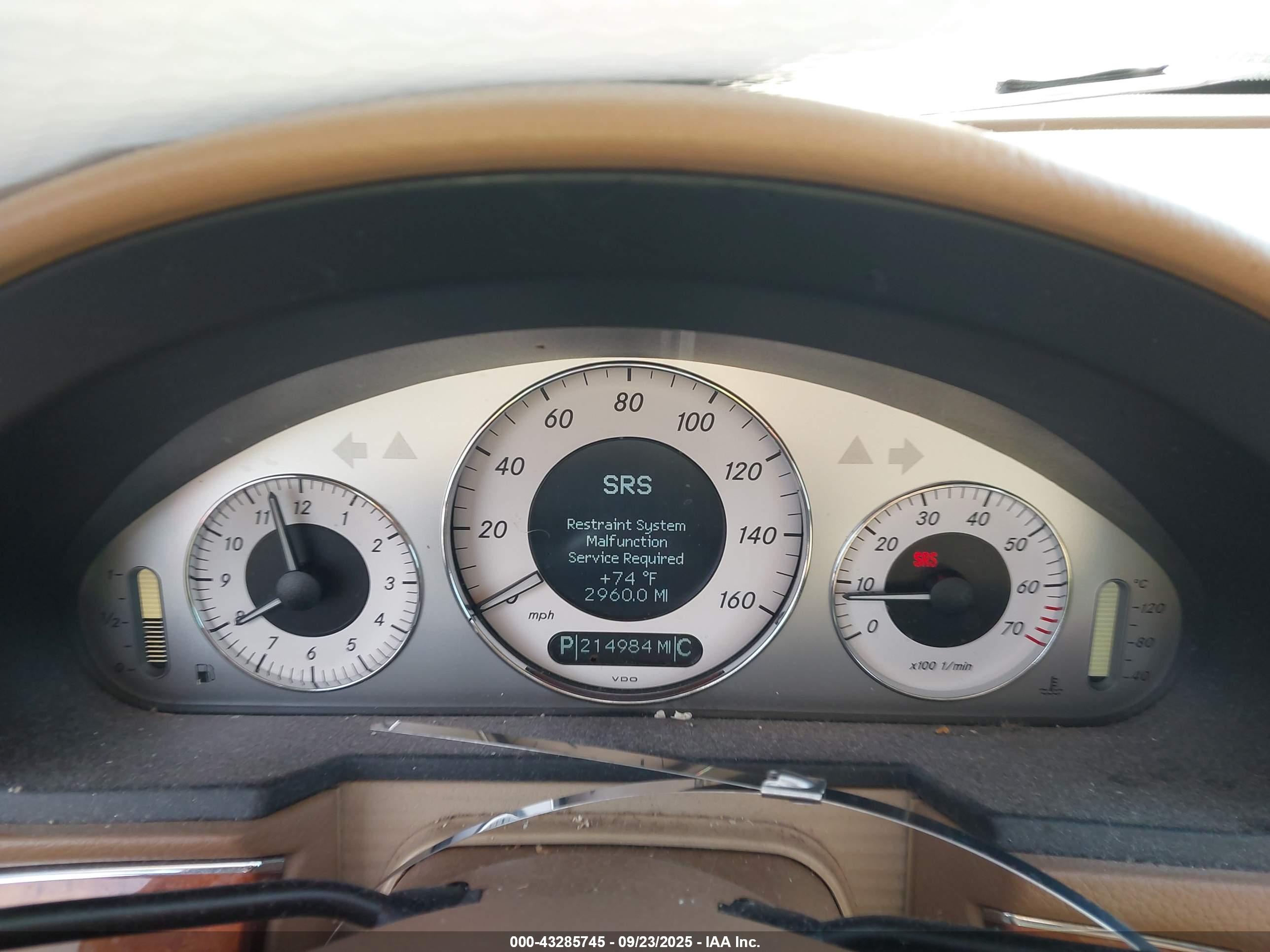 MERCEDES-BENZ E image 7