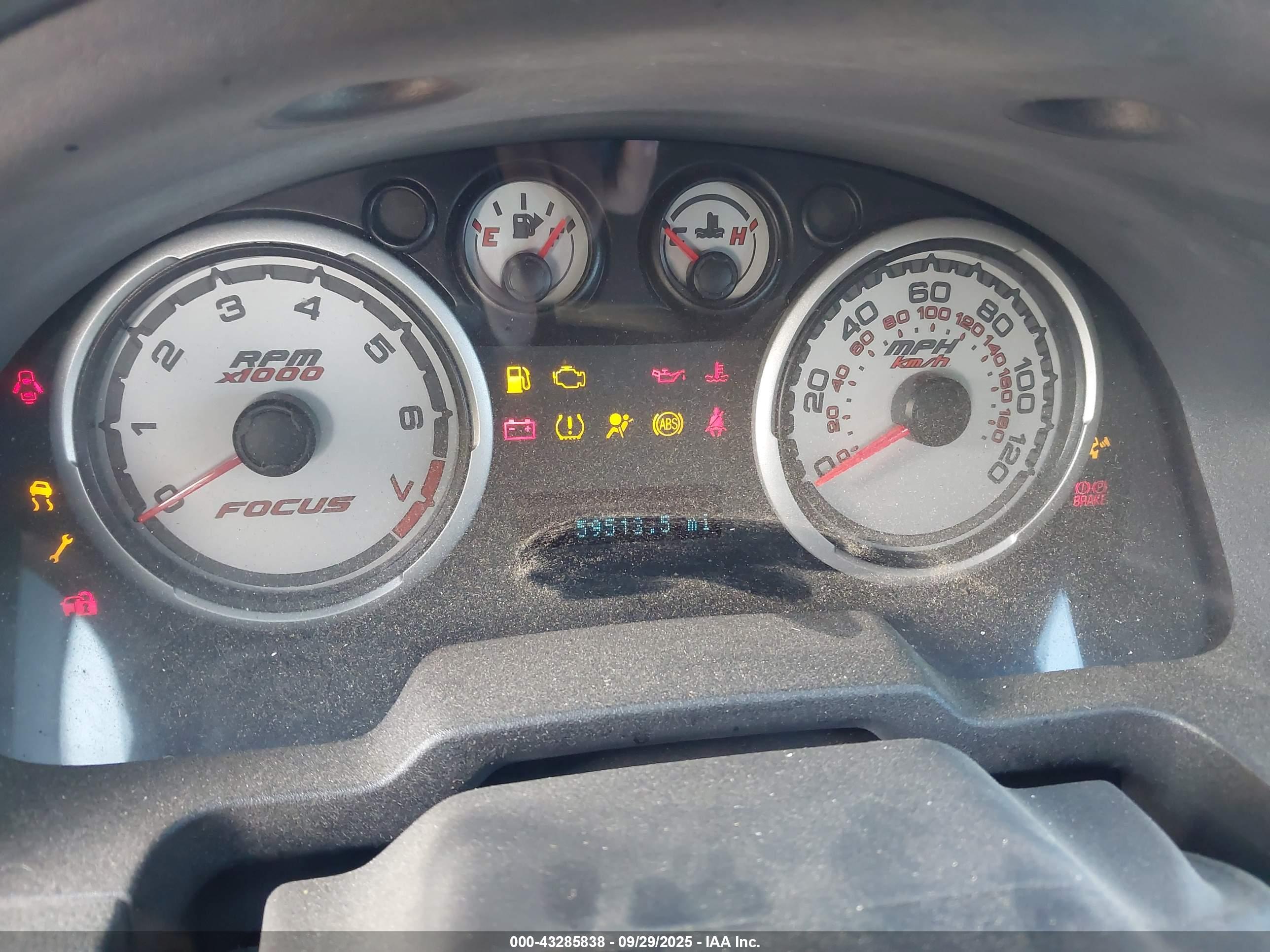 FORD FOCUS image 7