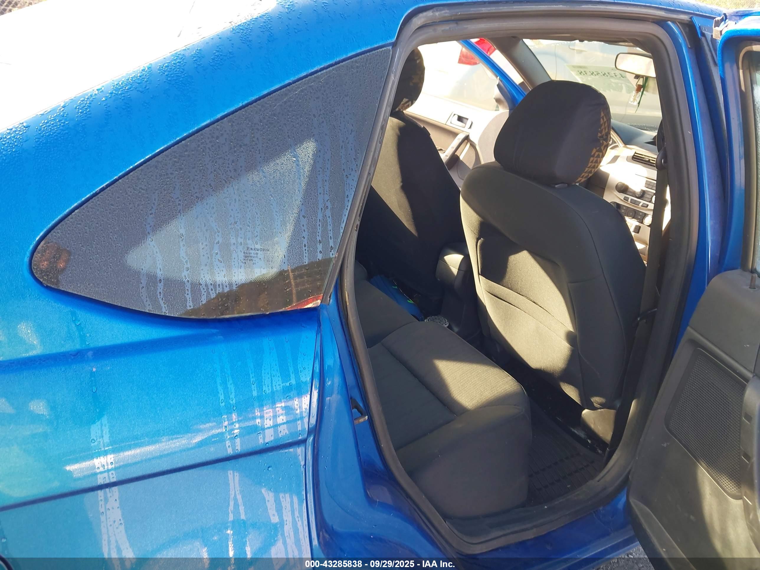 FORD FOCUS image 8