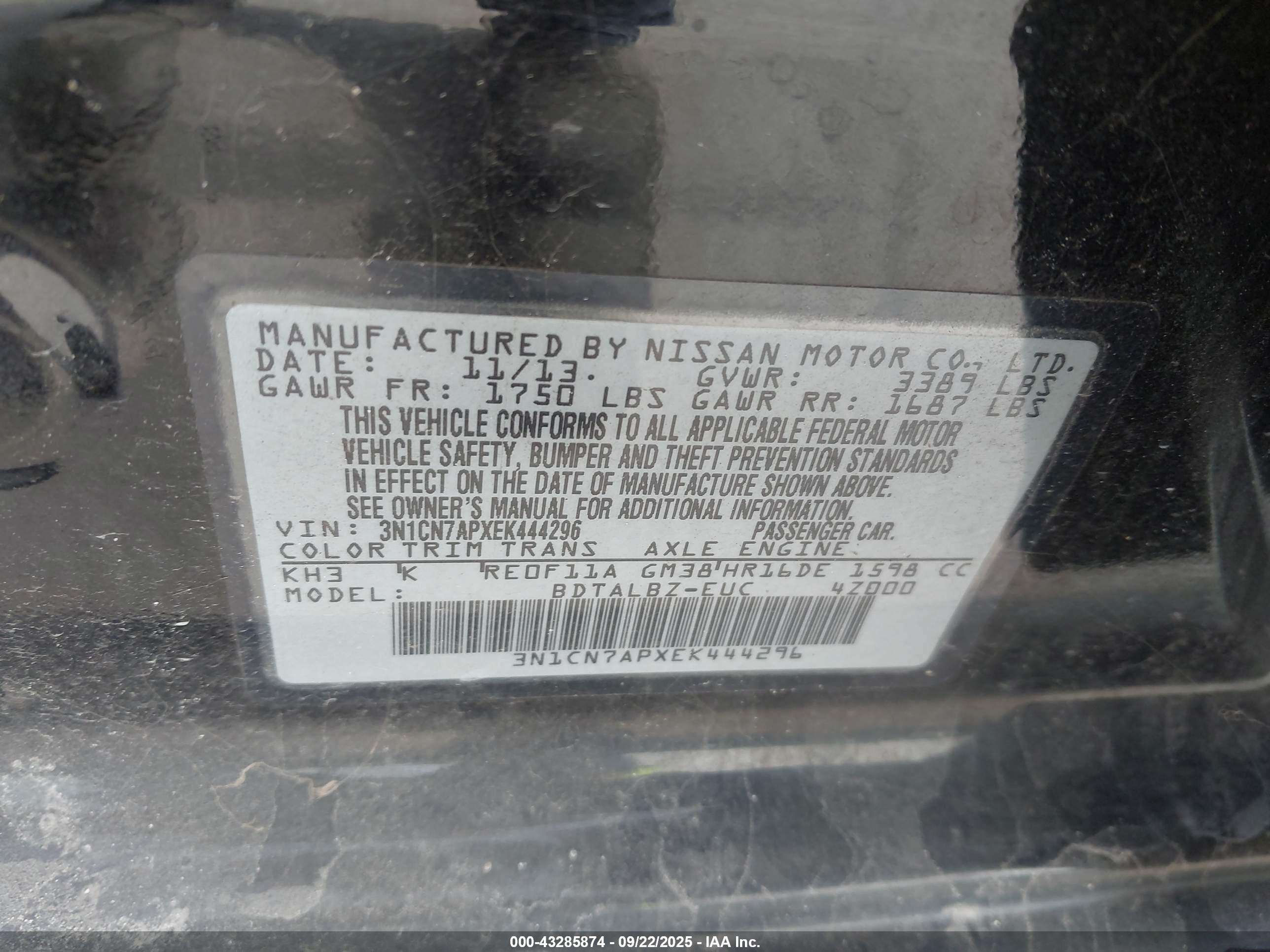 NISSAN VERSA image 9