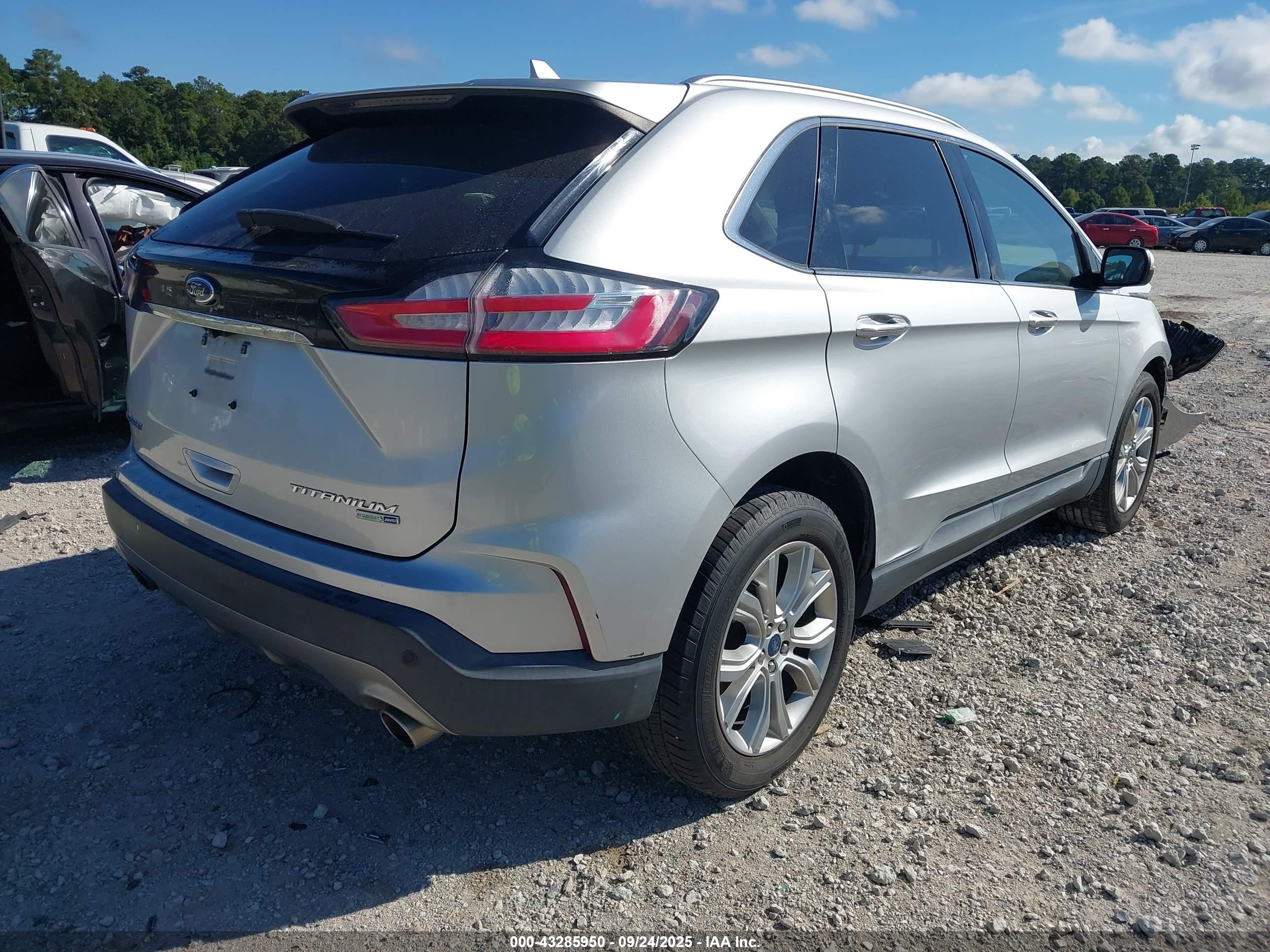 FORD EDGE image 4