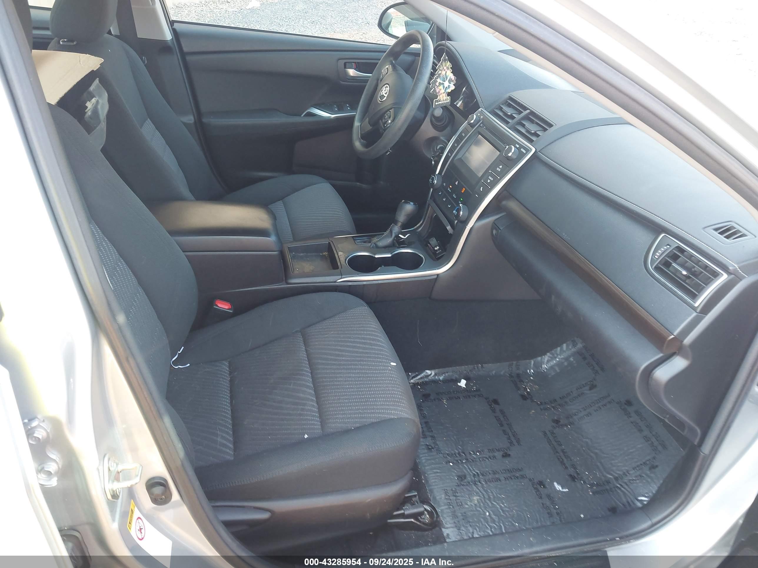 TOYOTA CAMRY image 5