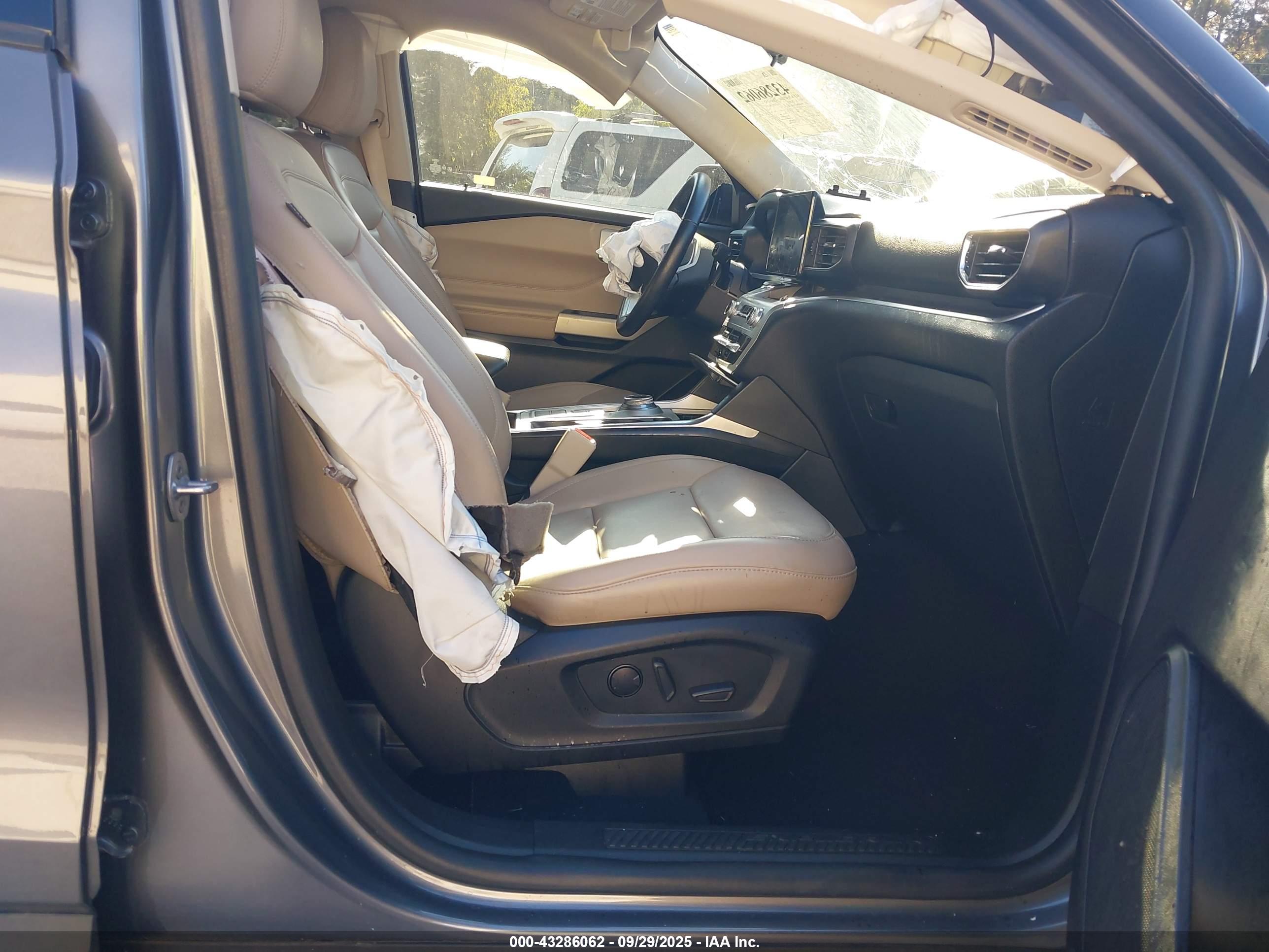 FORD EXPLORER image 5