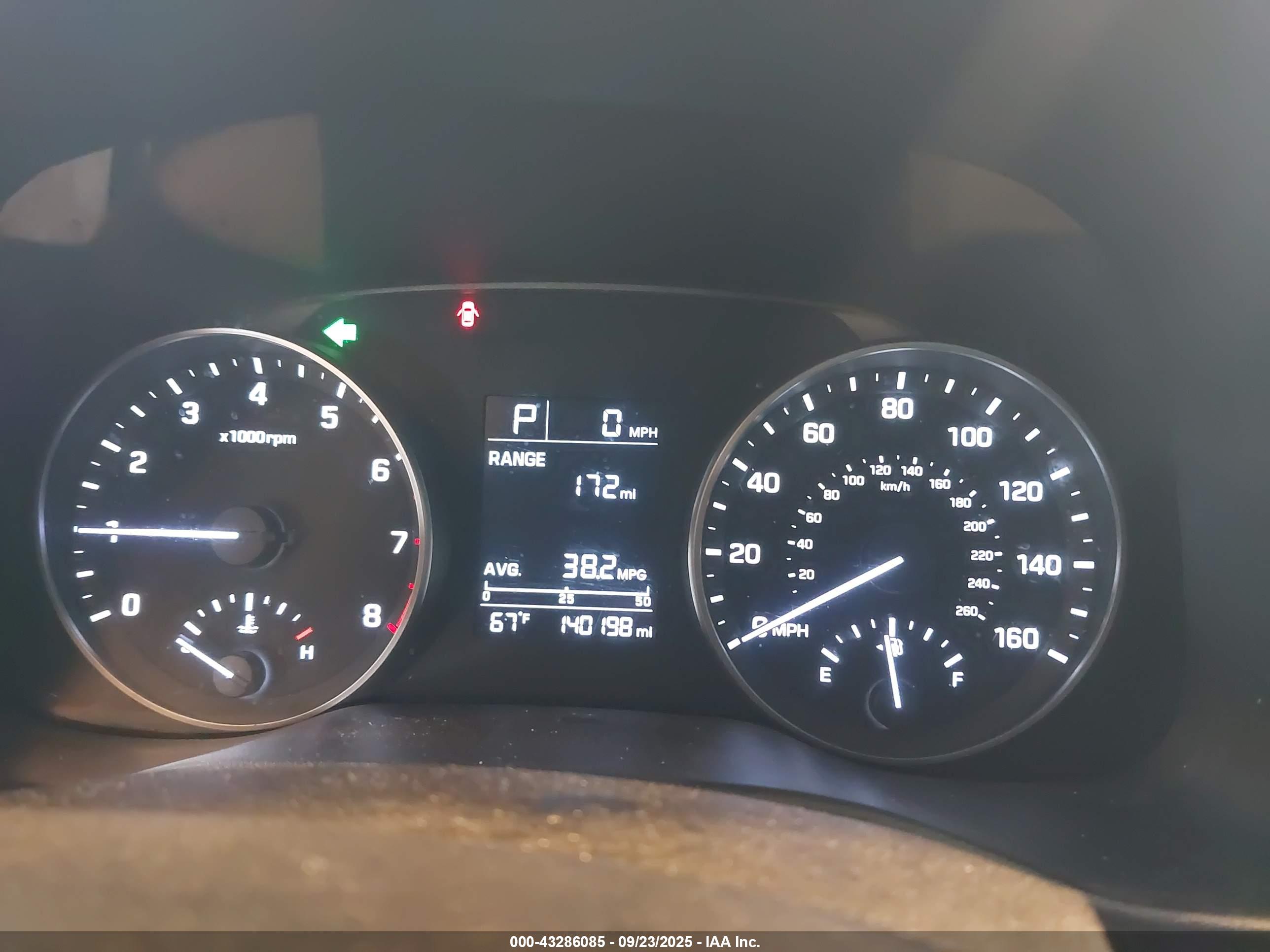 HYUNDAI ELANTRA image 7