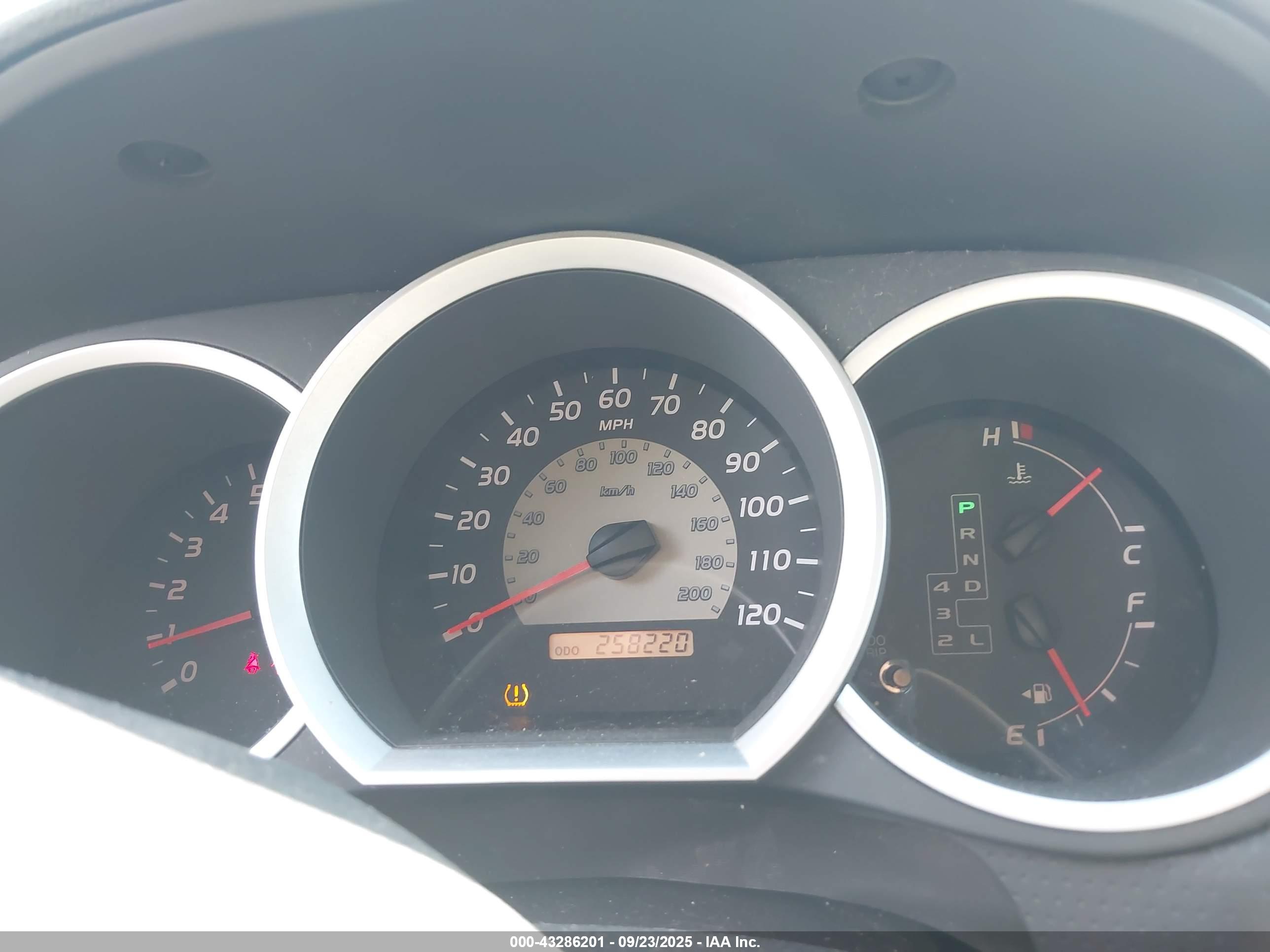 TOYOTA TACOMA image 7
