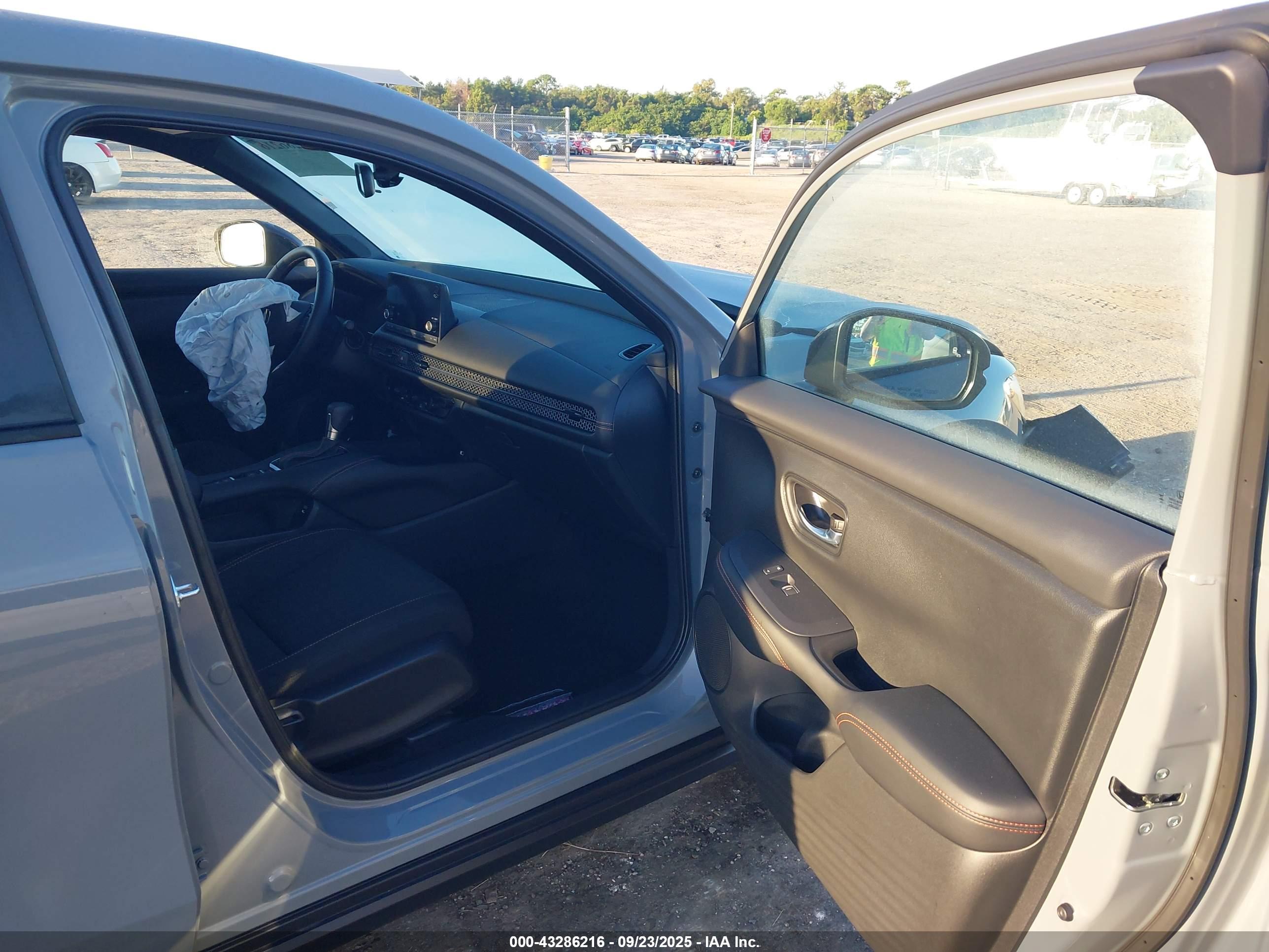 HONDA HR-V image 5