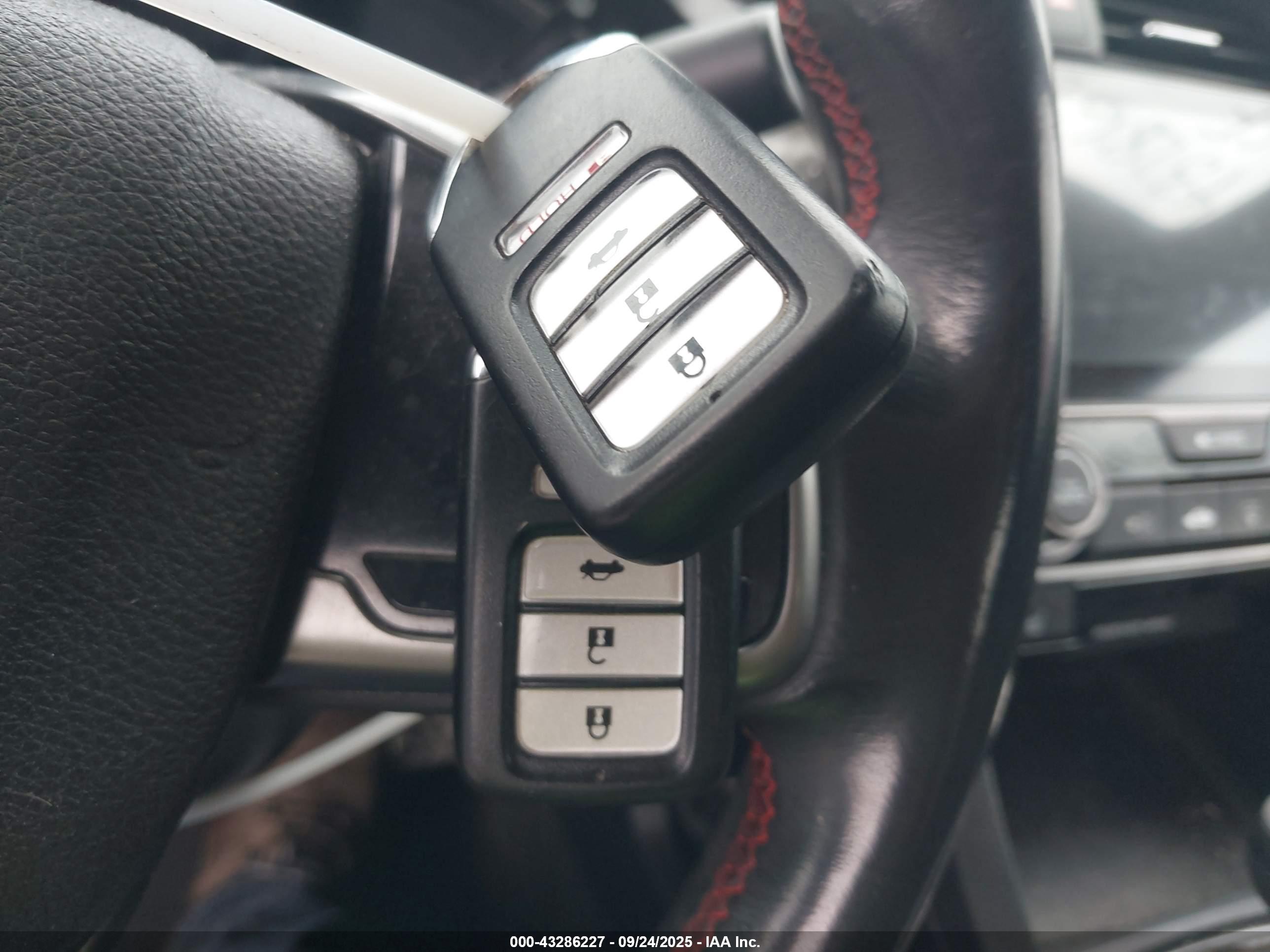 HONDA CIVIC image 11
