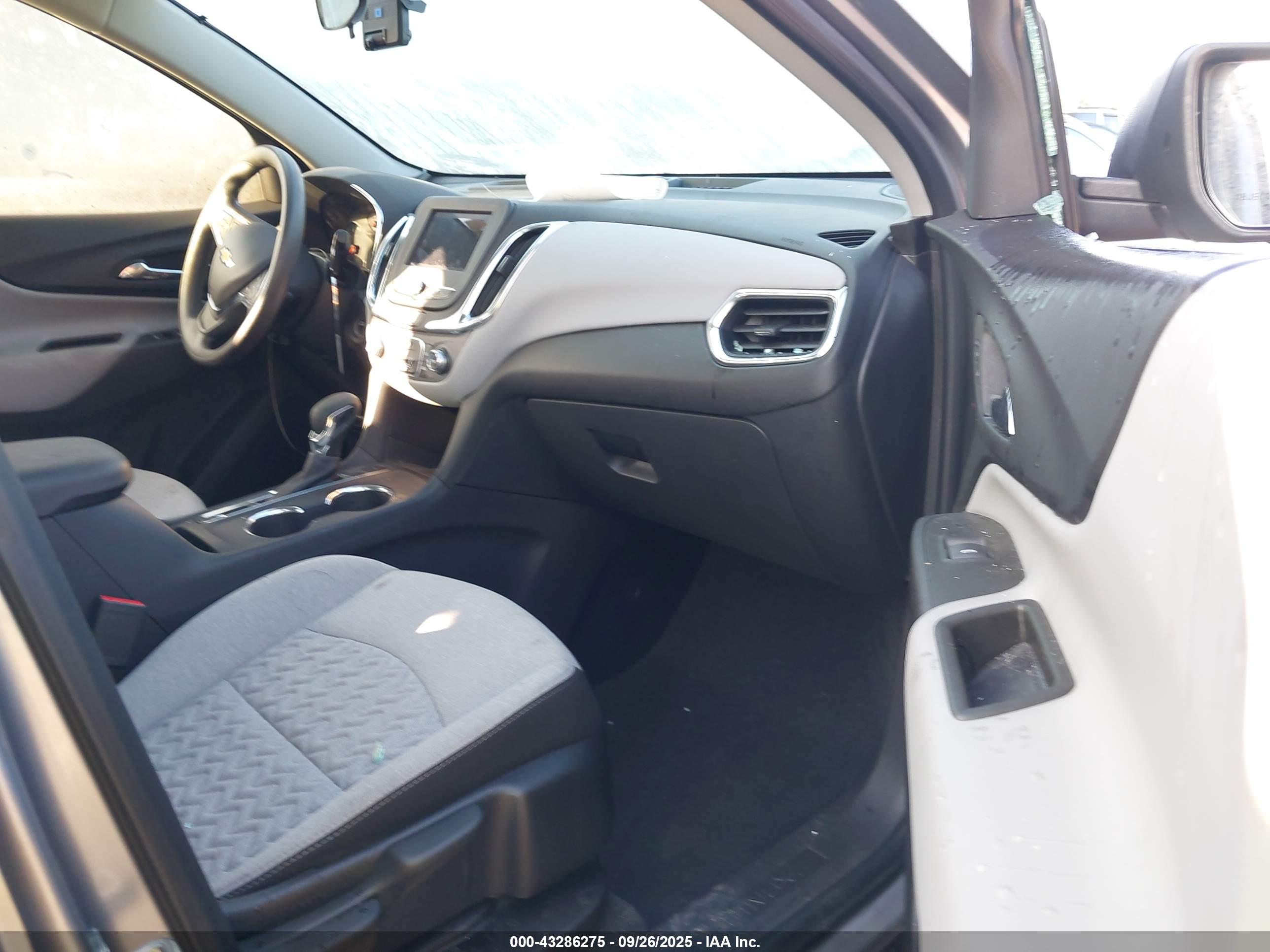 CHEVROLET EQUINOX image 5