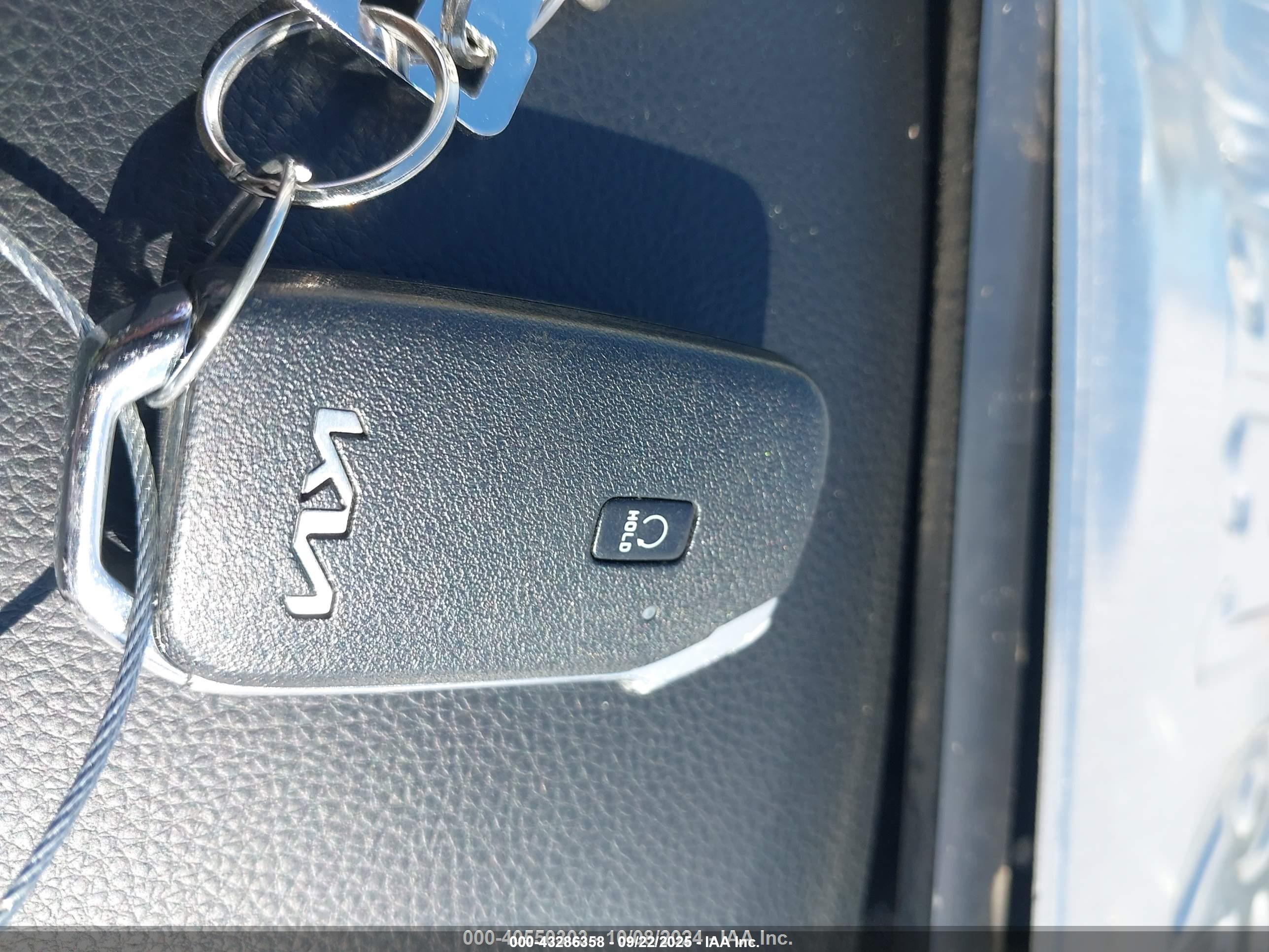 KIA K5 image 11