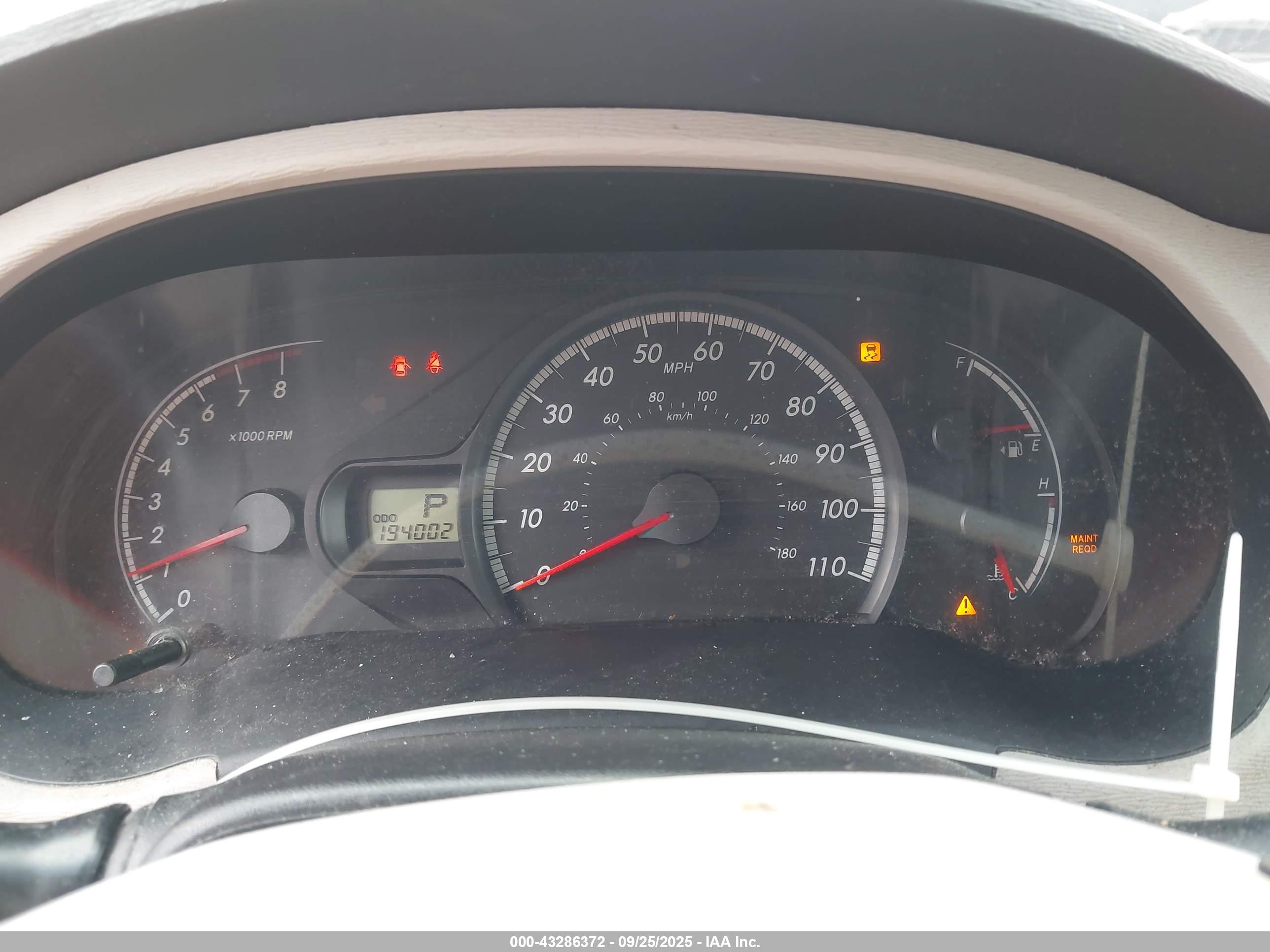 TOYOTA SIENNA image 7
