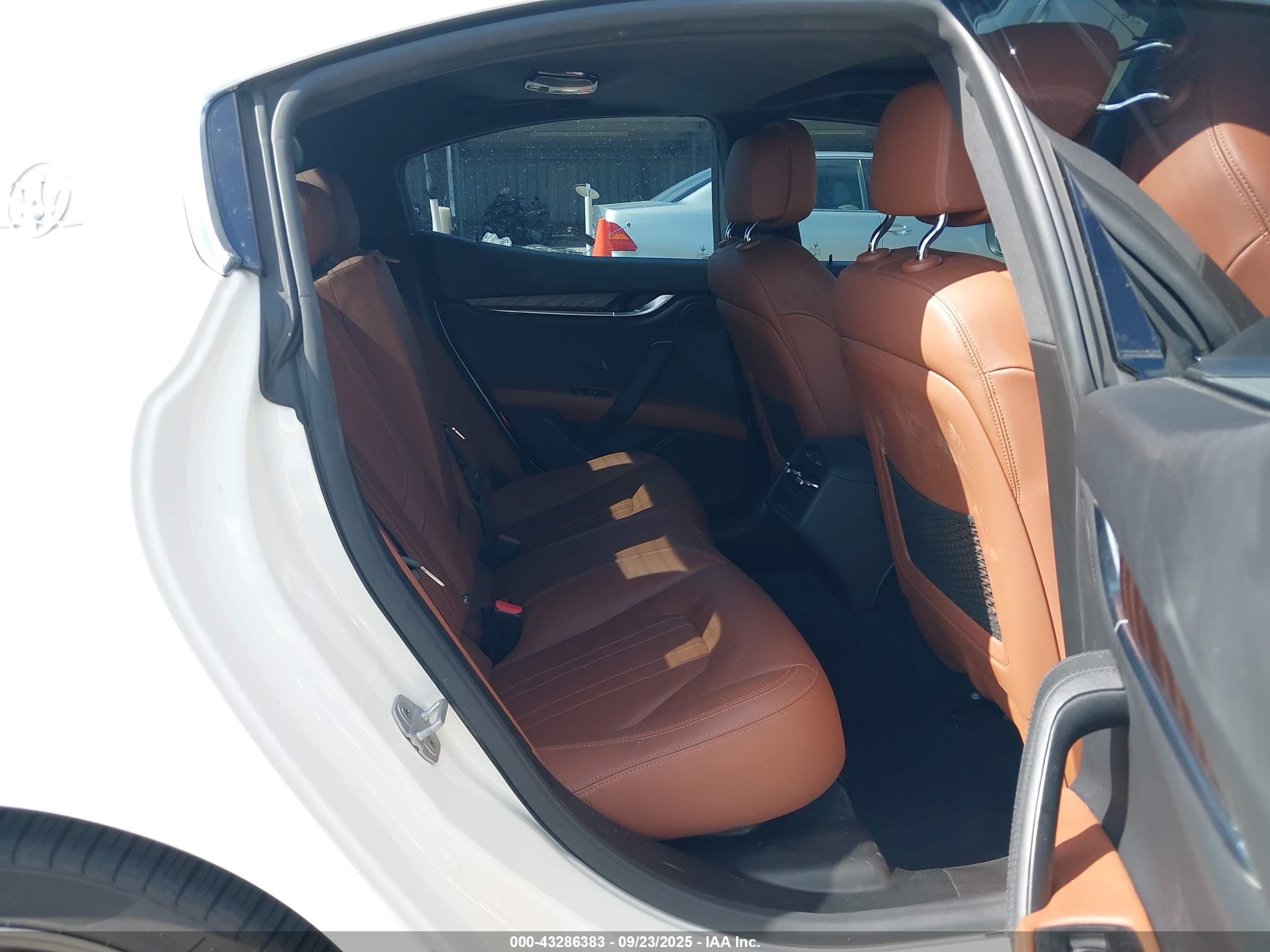 MASERATI GHIBLI image 8