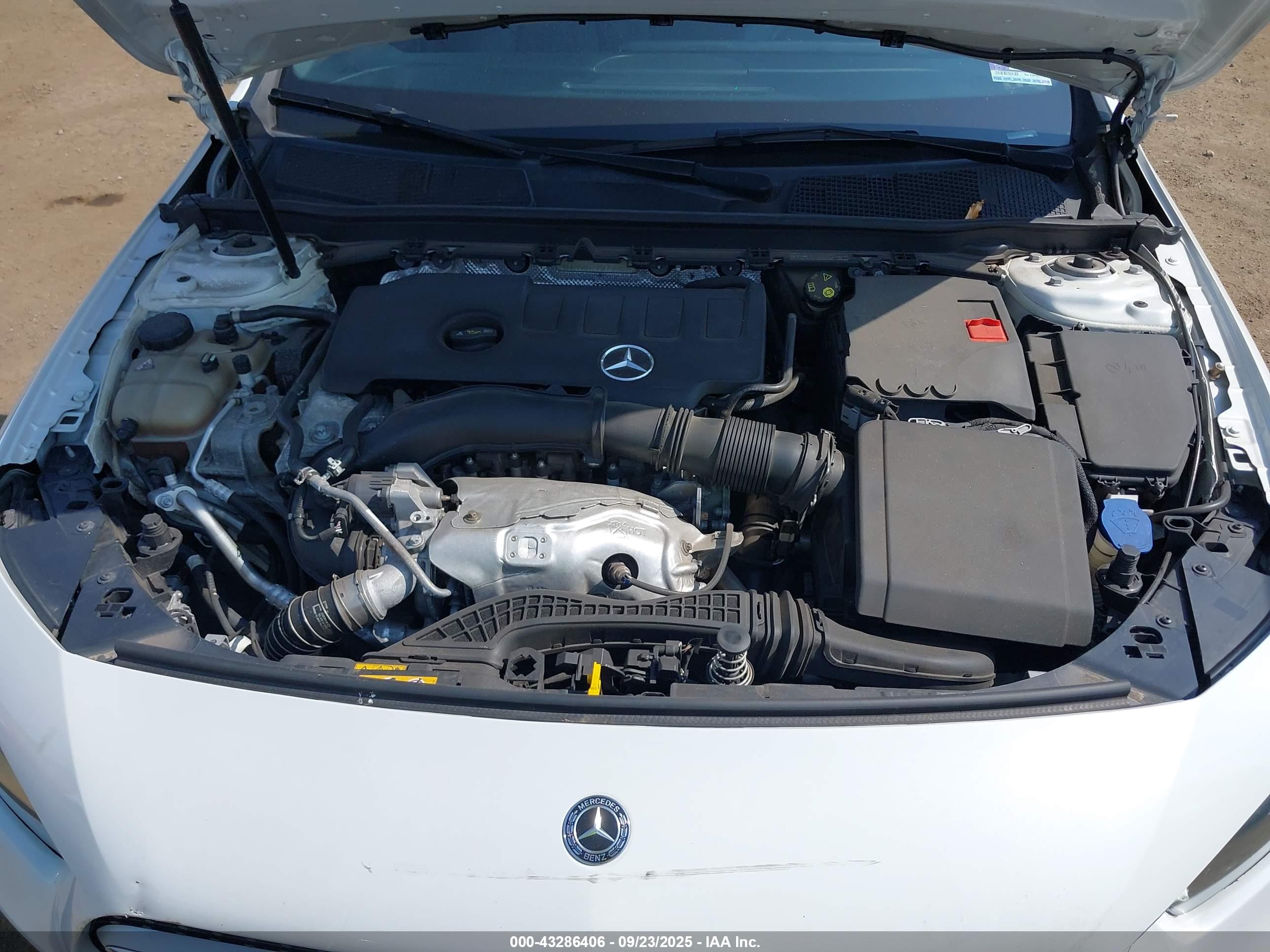 MERCEDES-BENZ A image 10