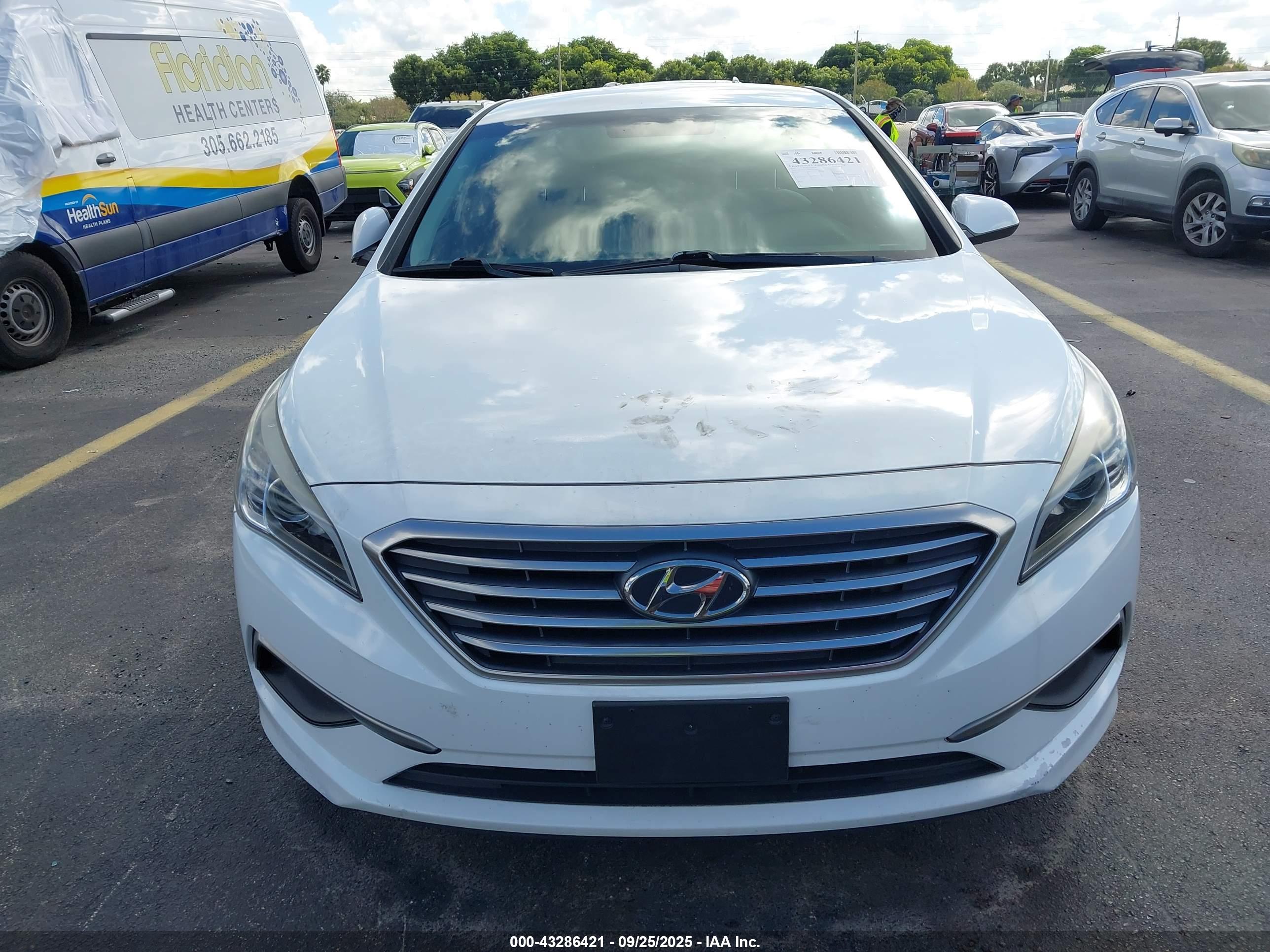 HYUNDAI SONATA image 6