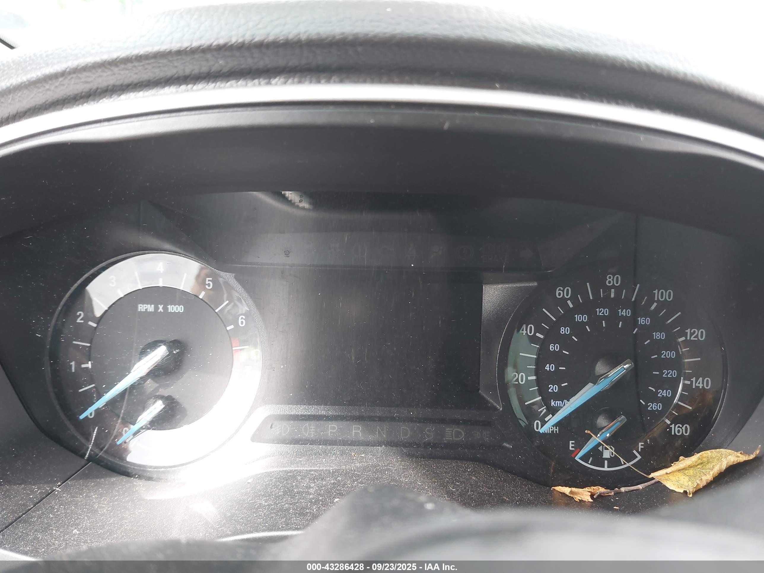 FORD FUSION image 7