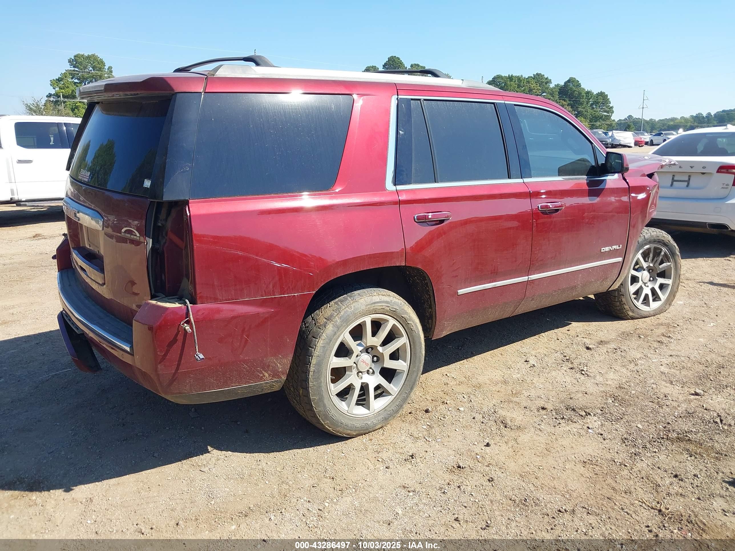 GMC YUKON image 4