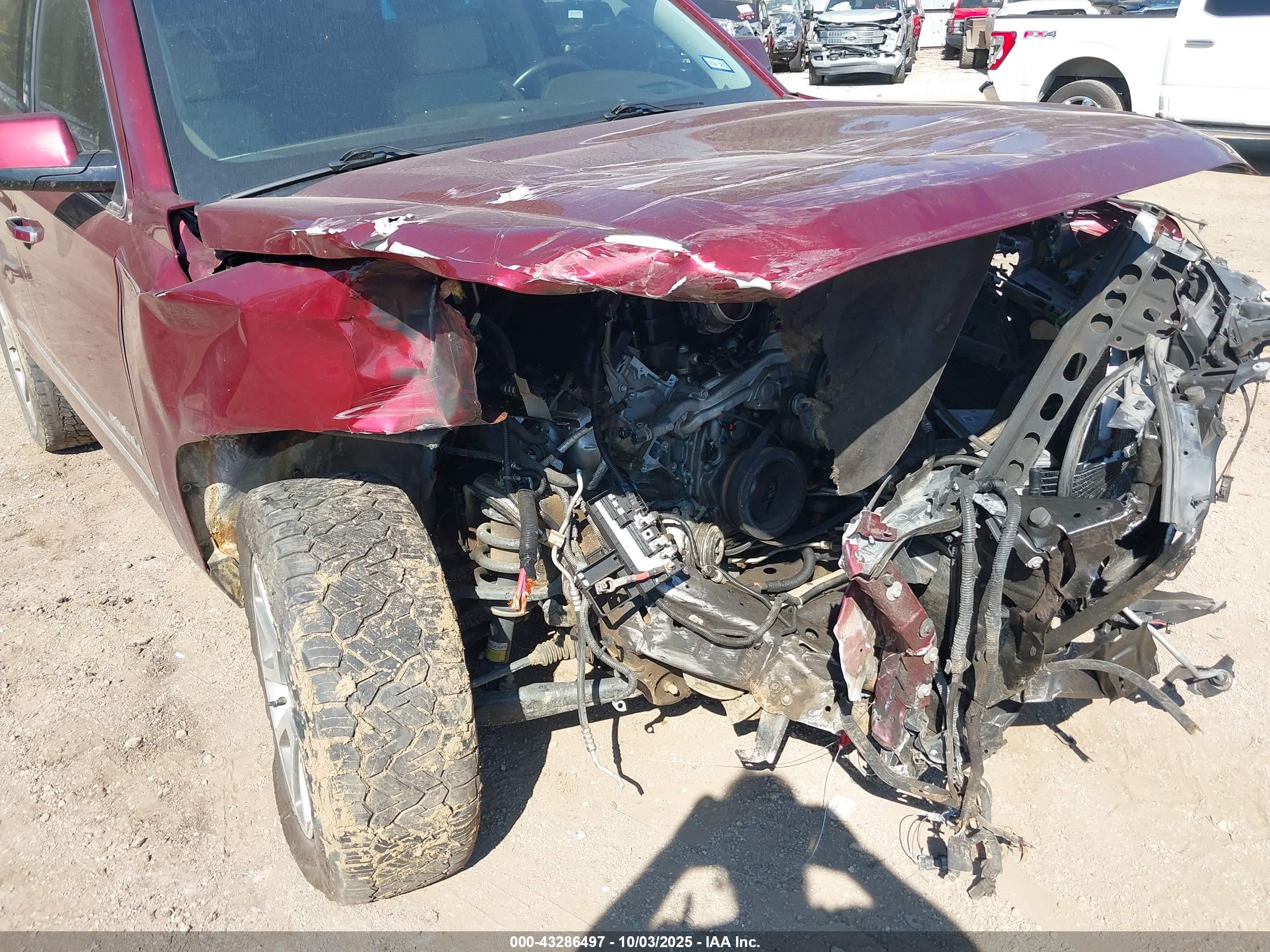 GMC YUKON image 6