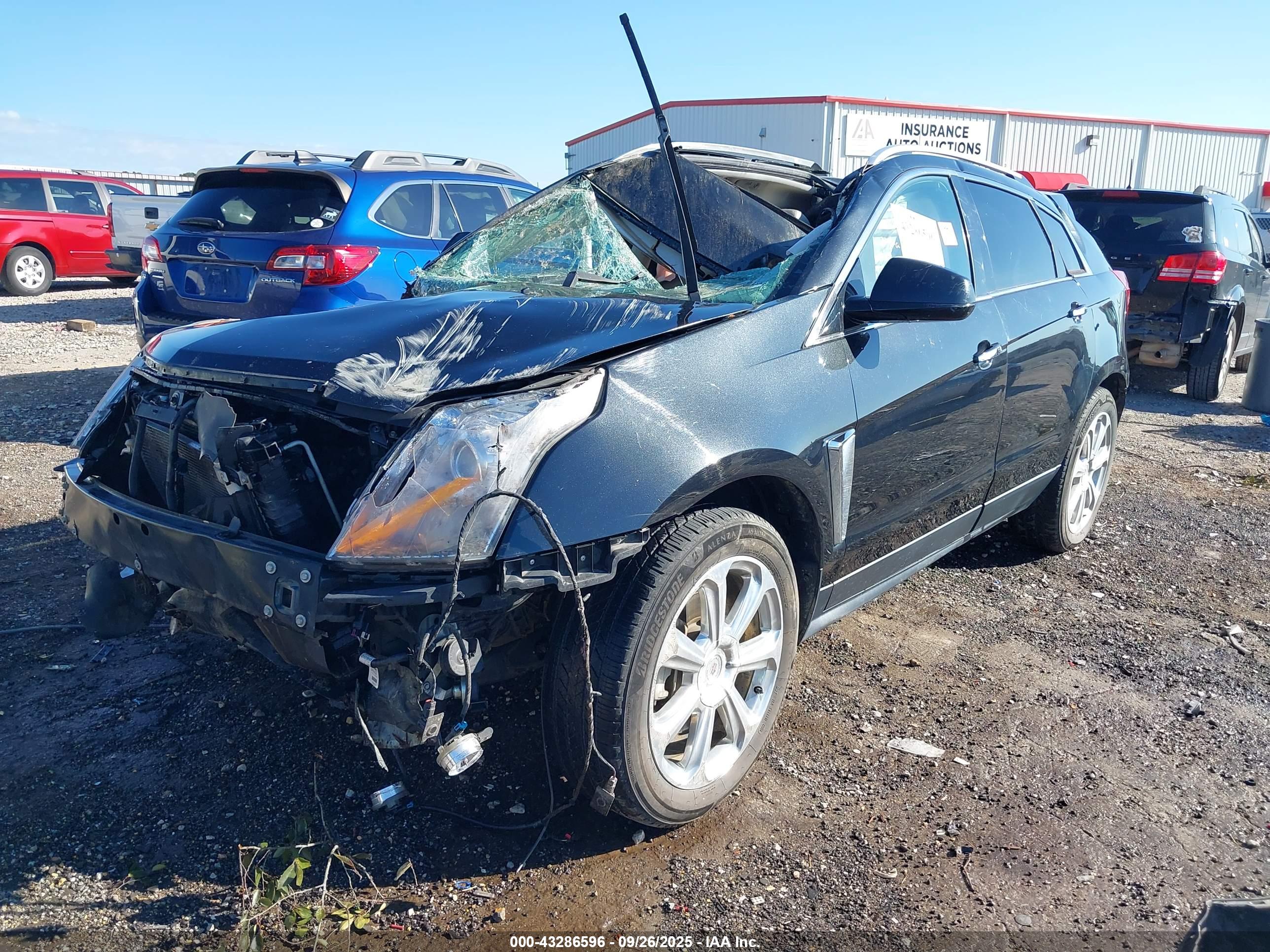 CADILLAC SRX image 2