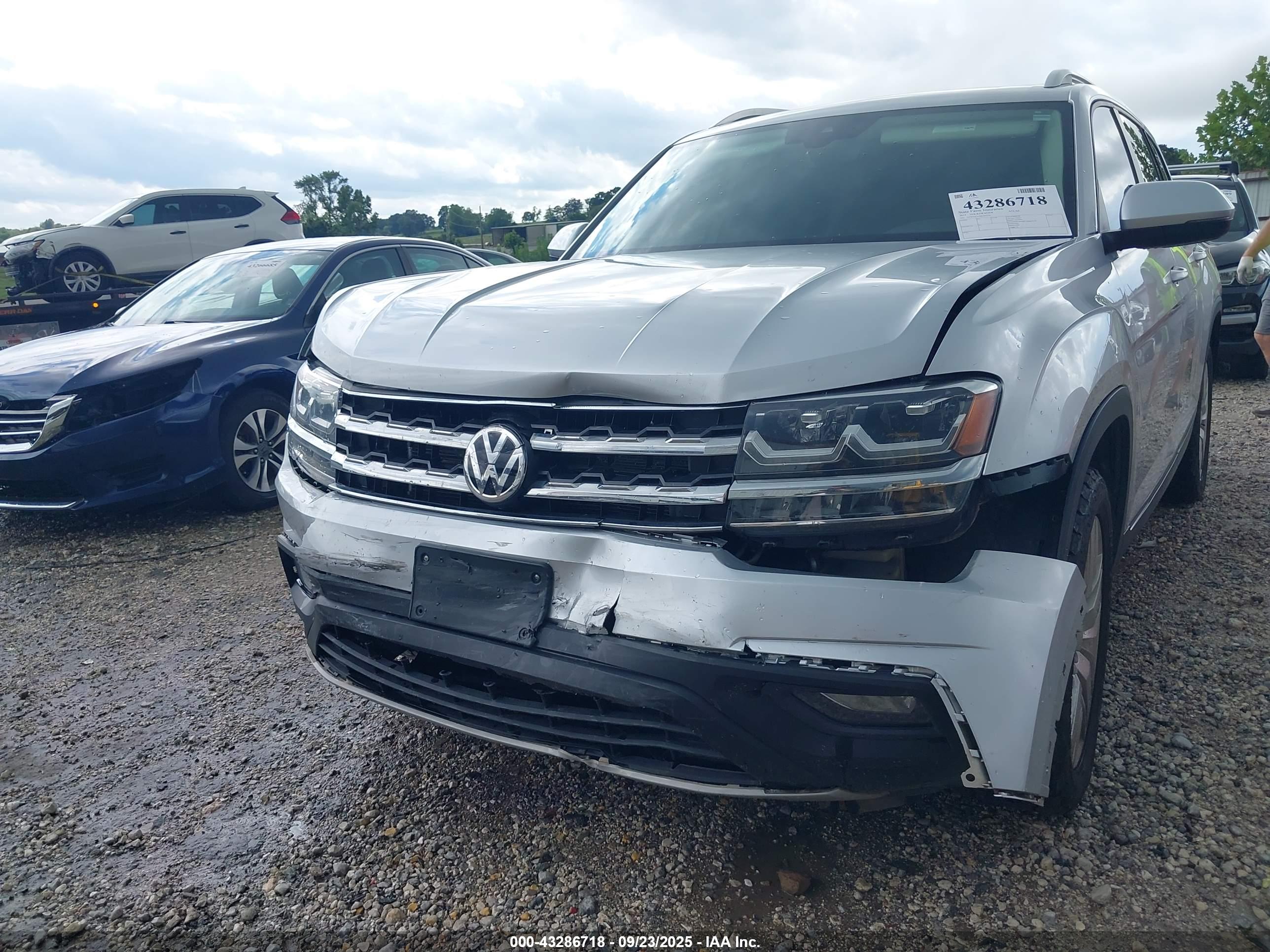 VOLKSWAGEN ATLAS image 6