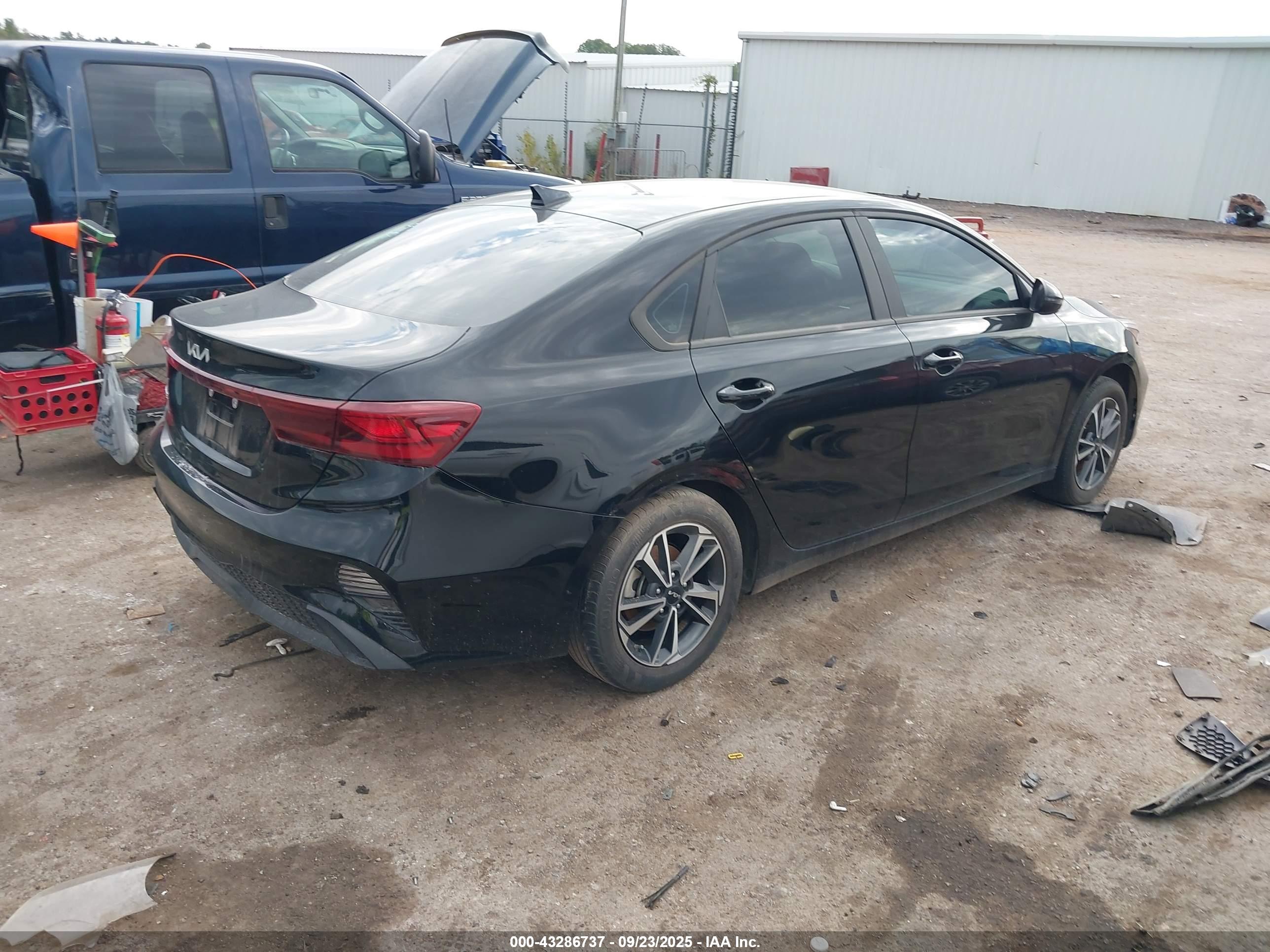 KIA FORTE image 4
