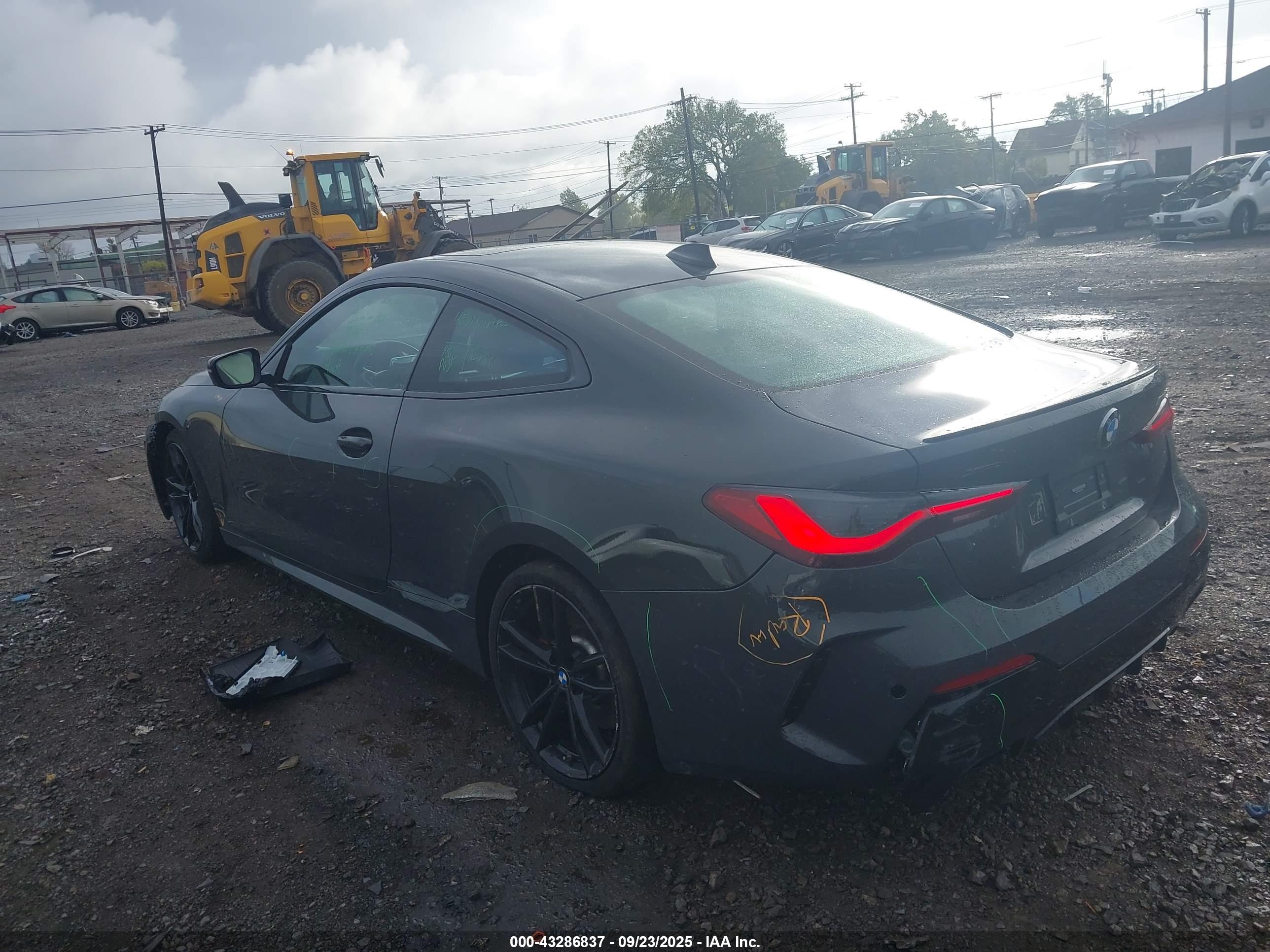 BMW M440I image 3