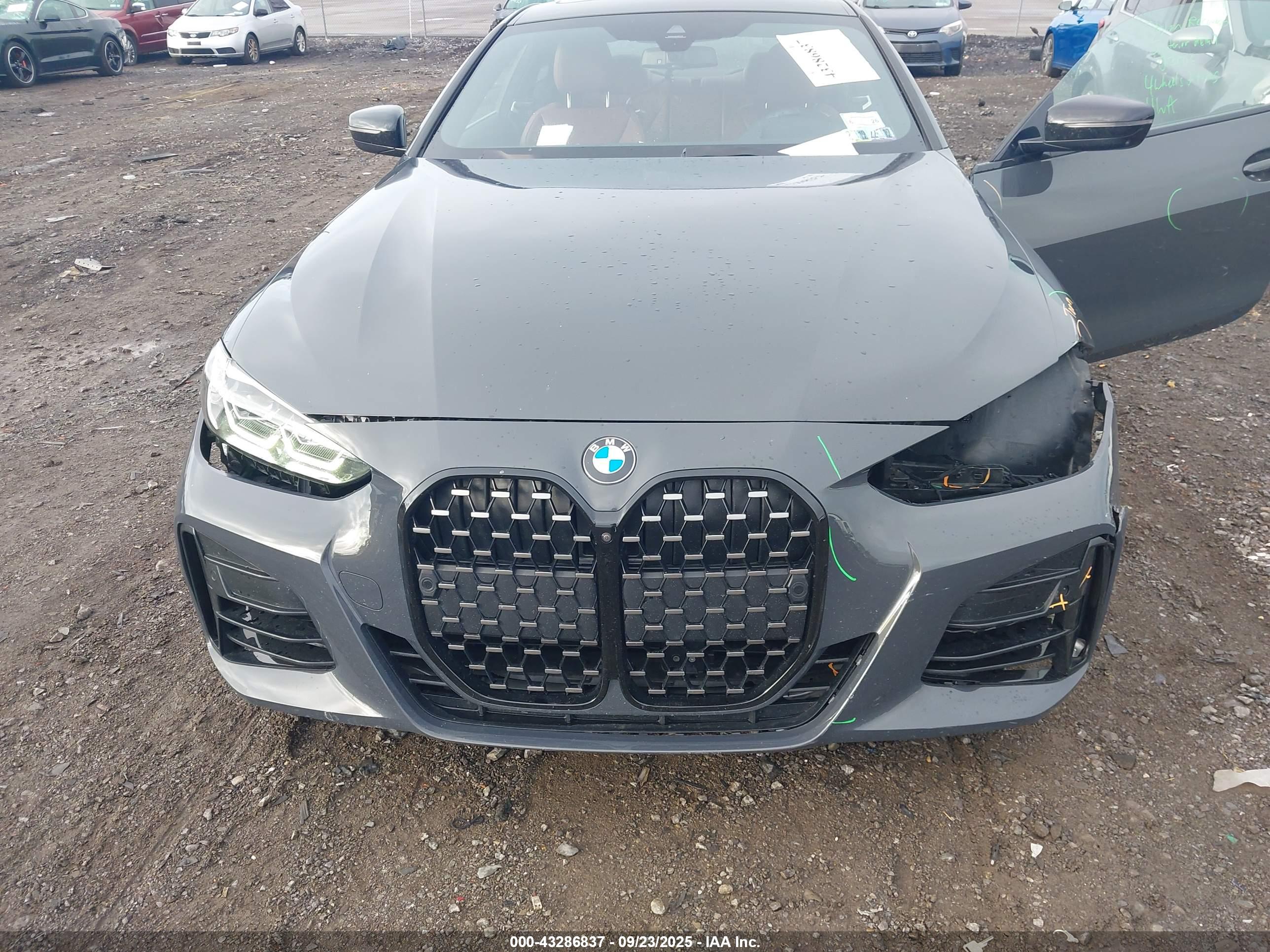 BMW M440I image 6