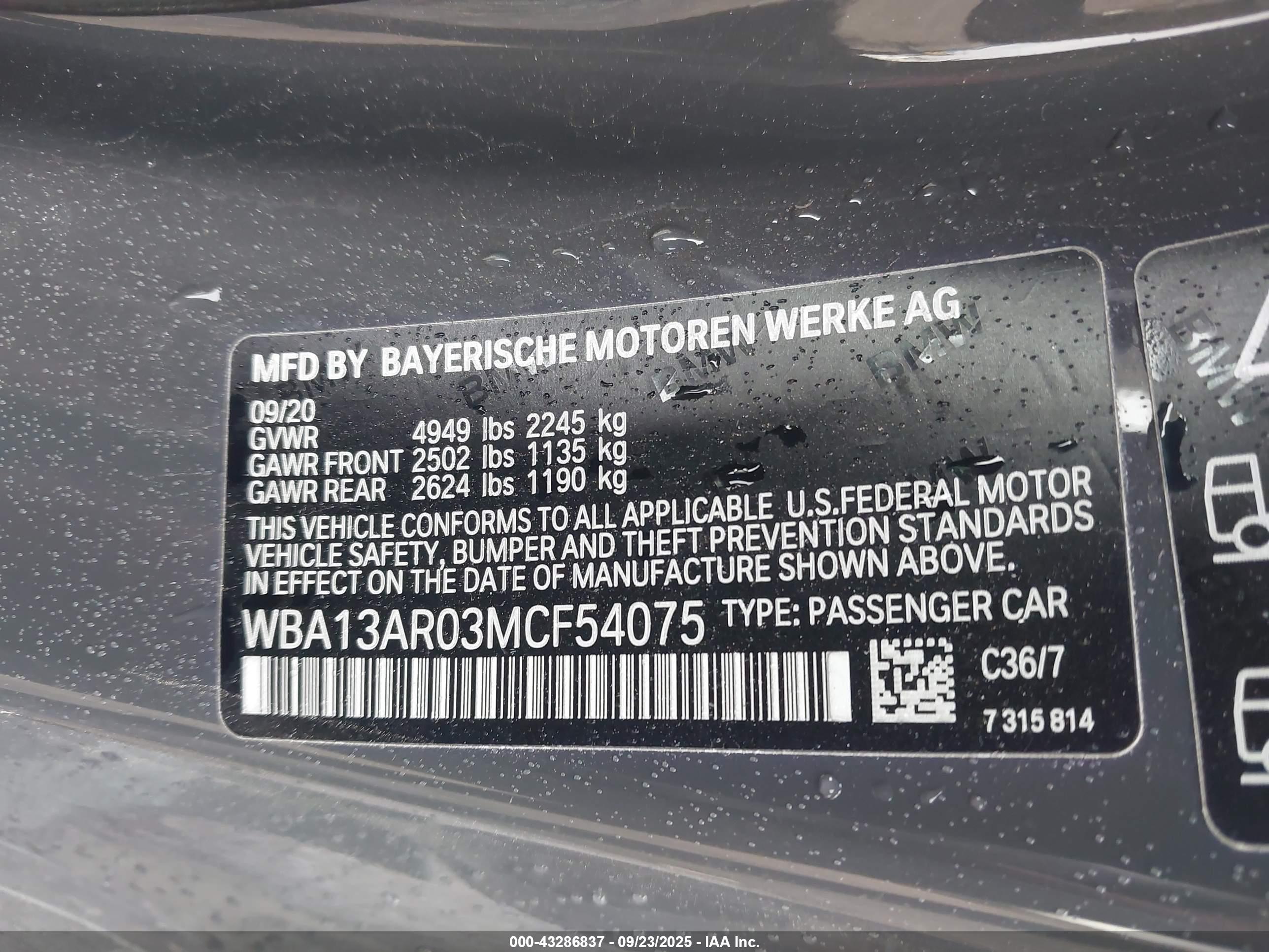 BMW M440I image 9