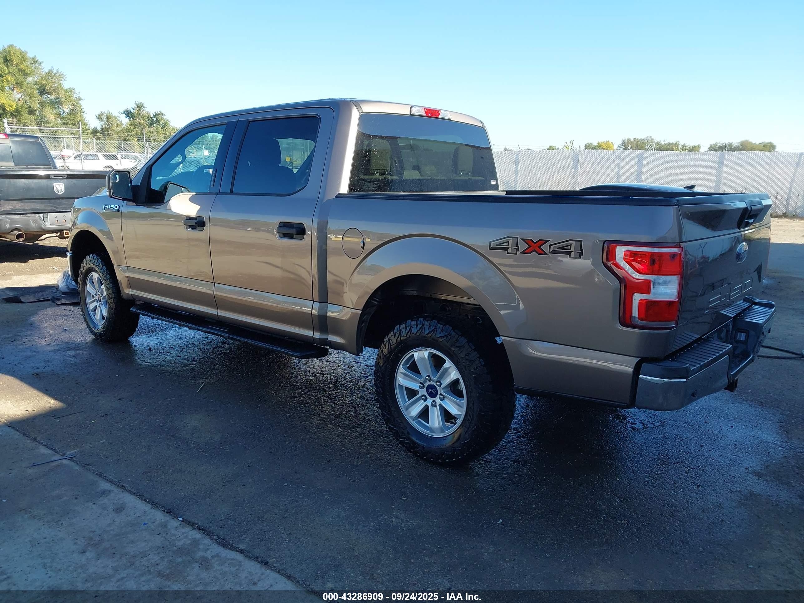 FORD F-150 image 3
