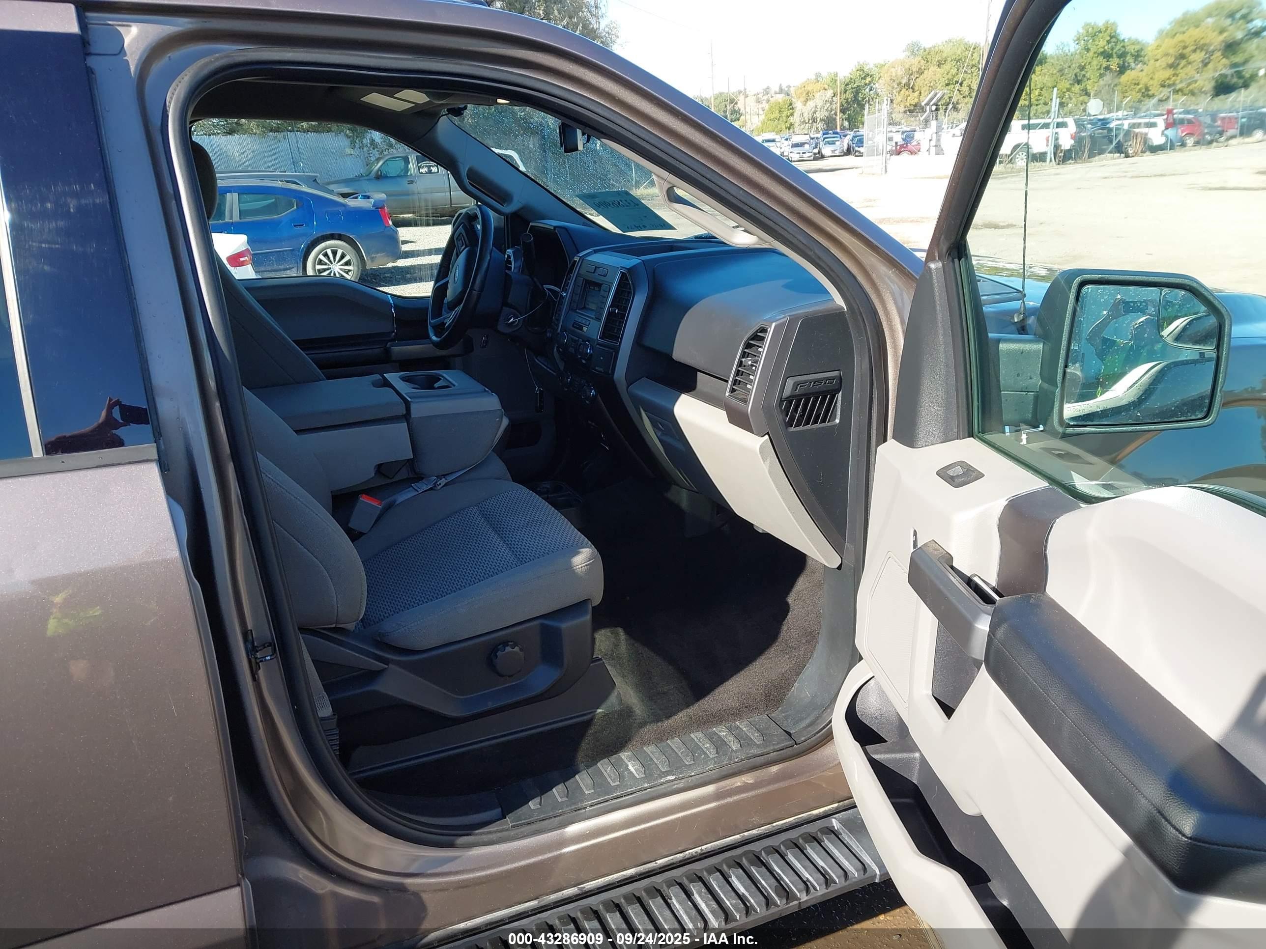FORD F-150 image 5